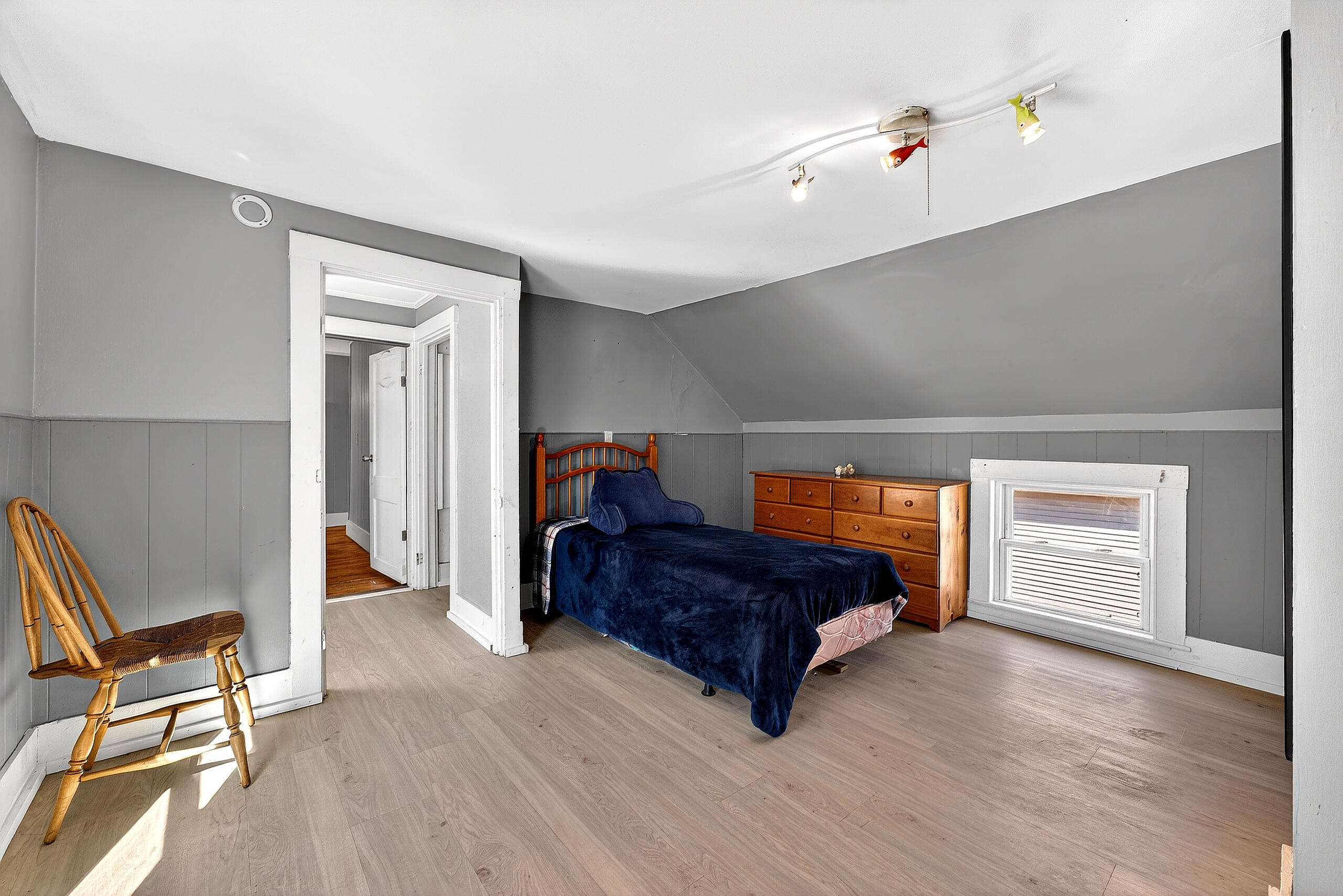 192 Brunswick Avenue, Gardiner, ME, 04345