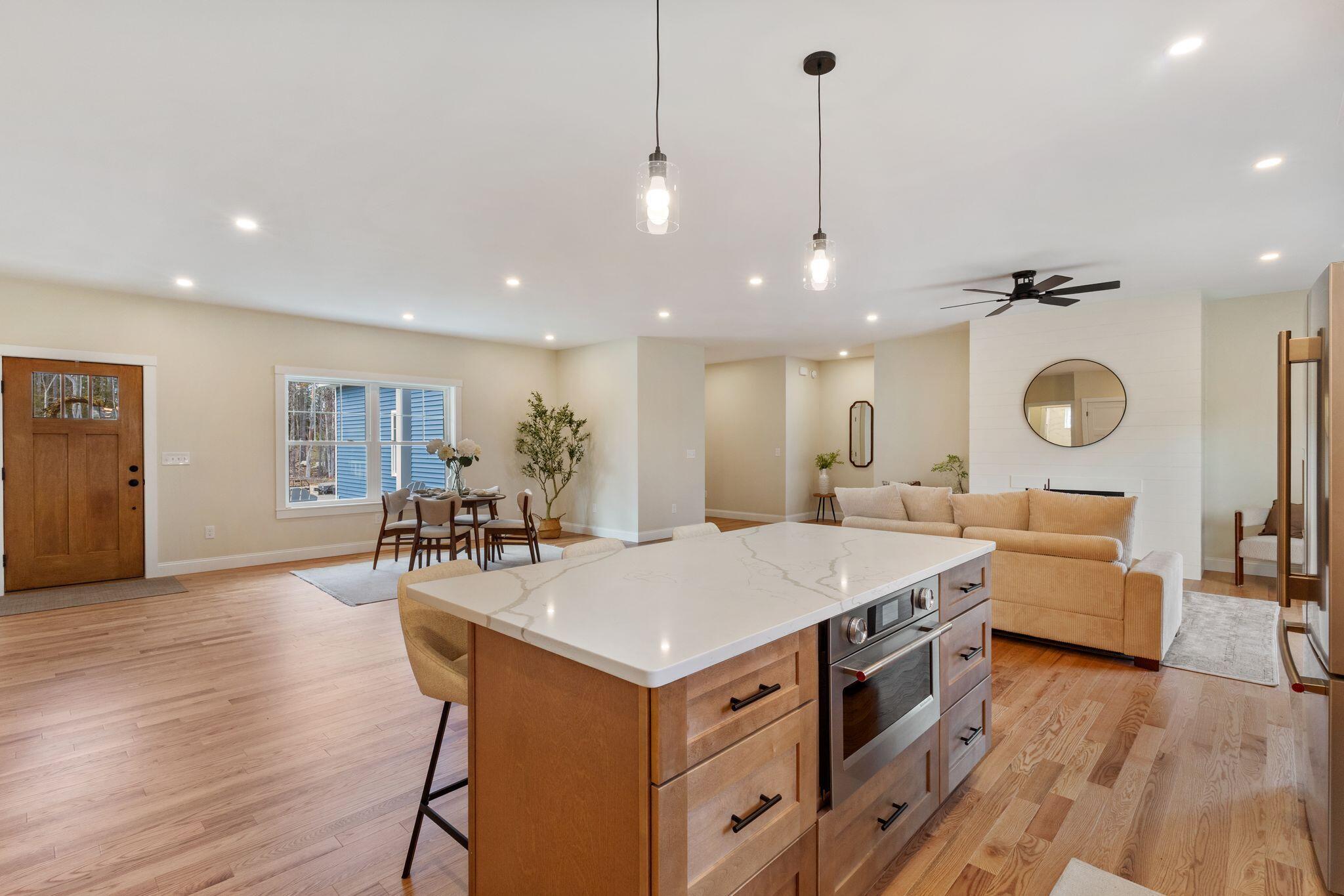 19 Forest Glen Lane, Topsham, ME, 04086