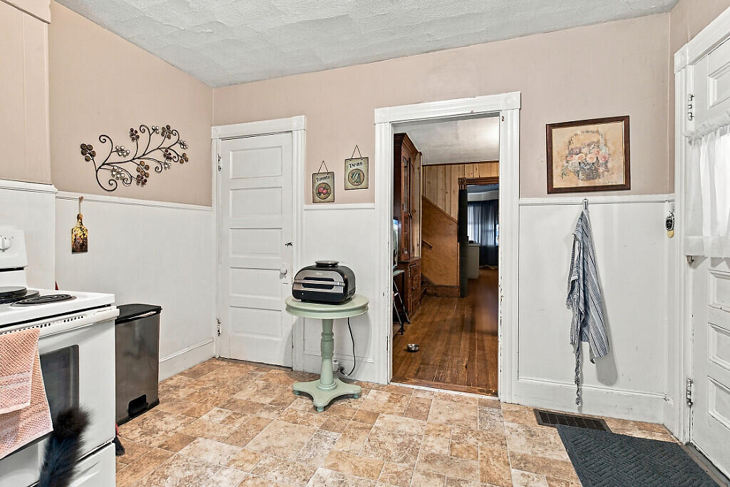 12 & 14 Boothby Street, Waterville, ME 04901 71_BP5A5548_DxO_mls