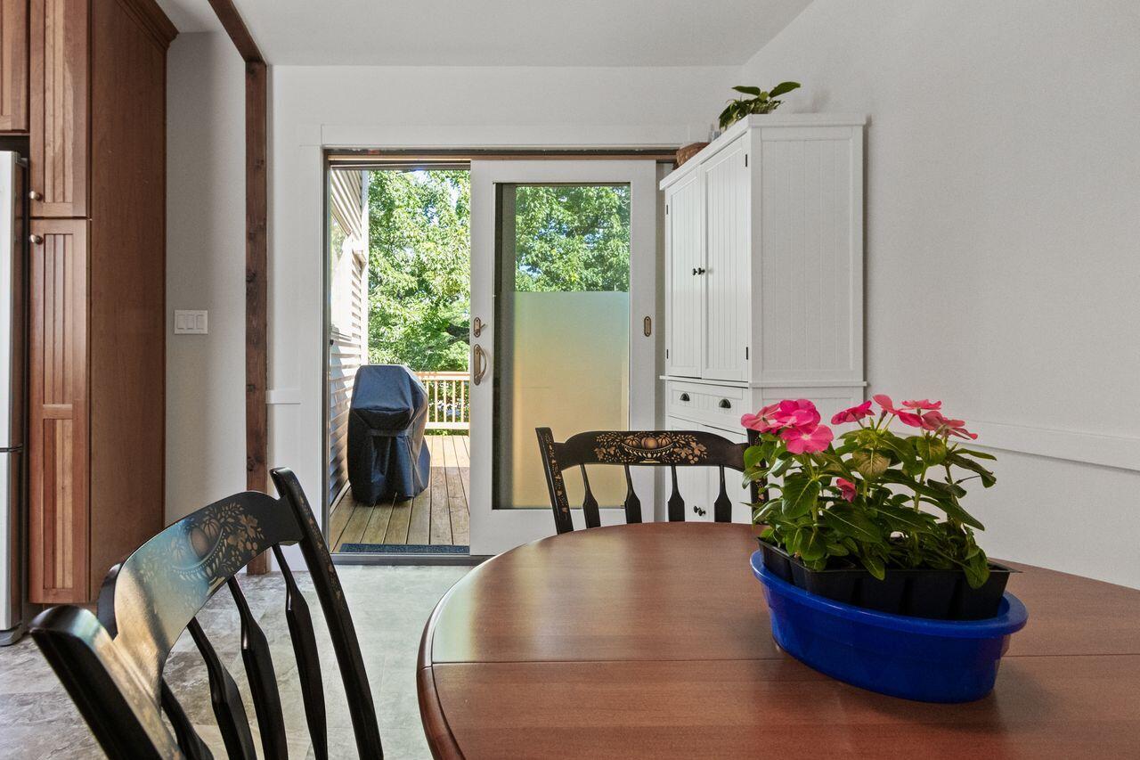 14 Holly Street, Portland, ME 04103 Kitchen dining area and sliding glass doors to sundeck - great for outdoor dining!