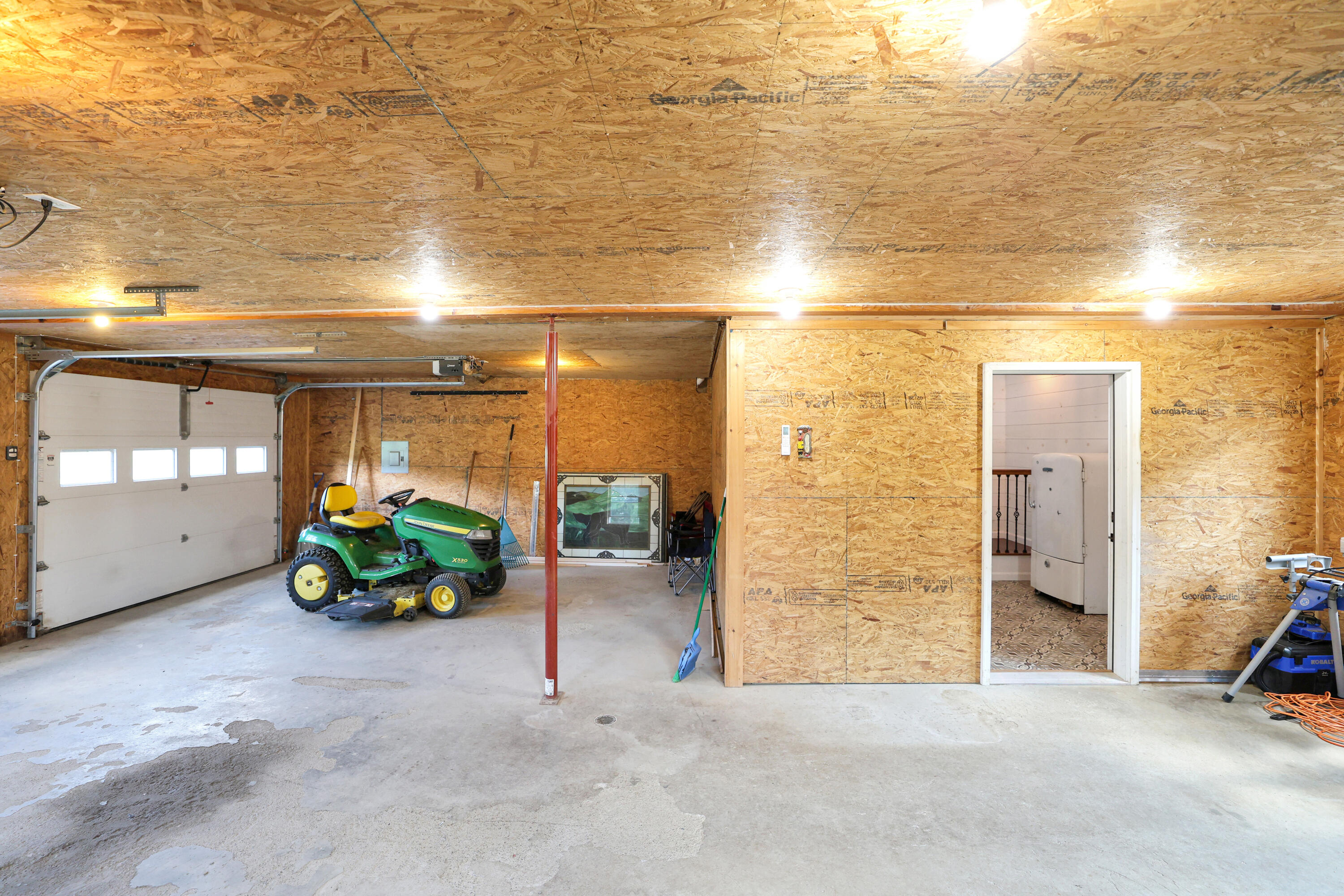 43 Fords Lane, Mapleton, ME 04757 240A1113
