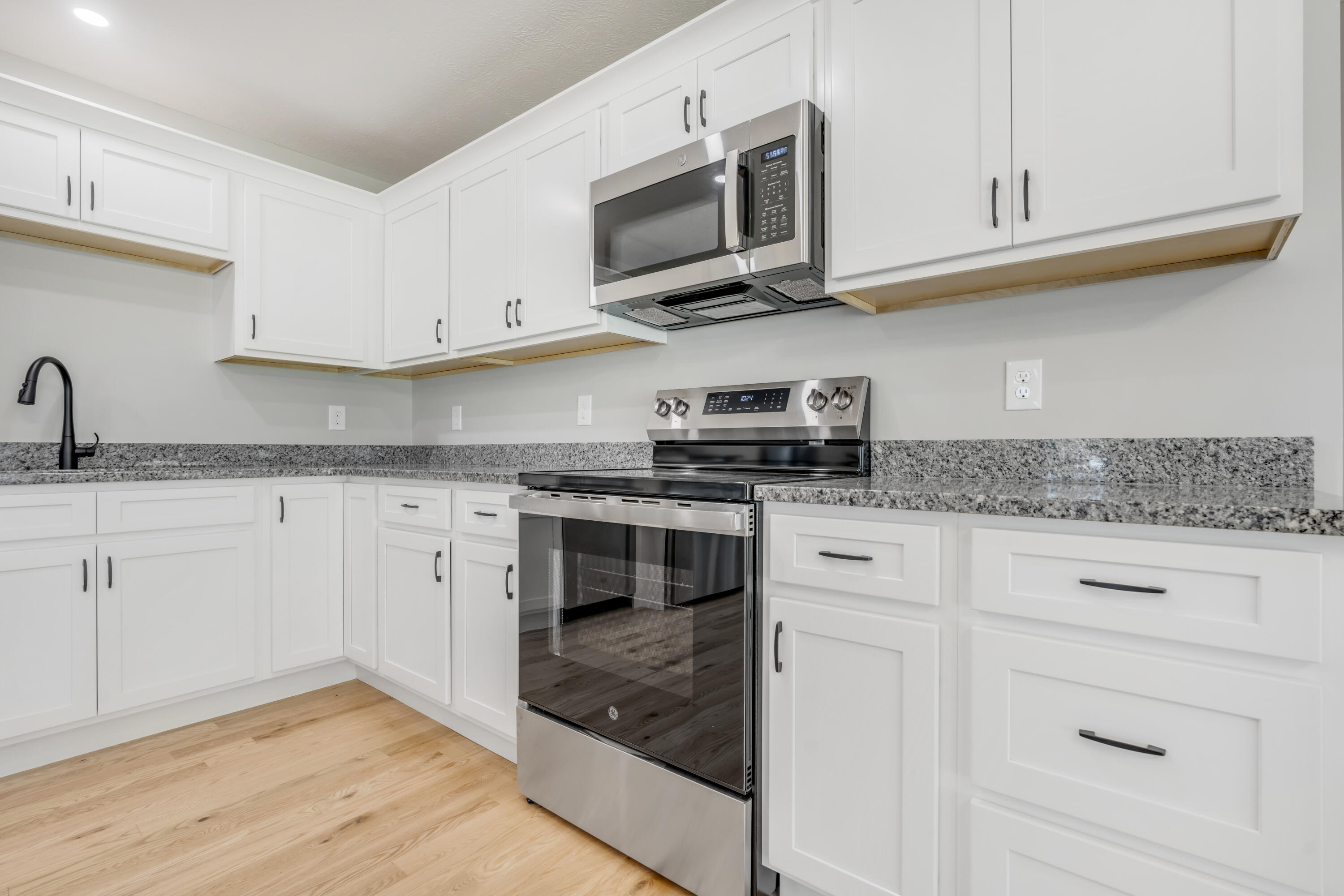 4 Meserve Farm Road, Gorham, ME, 04038