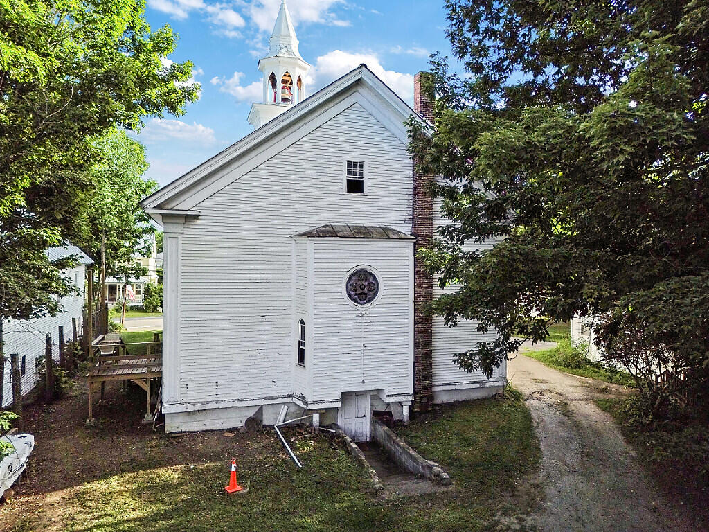 83 Main Street, Phillips, ME, 04966