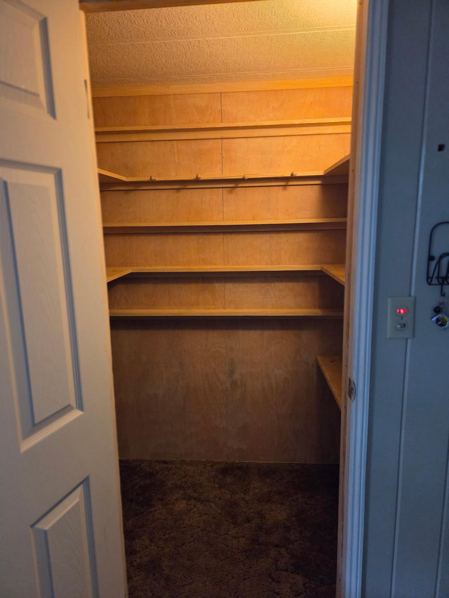 216 Cedar Street, Millinocket, ME 04462 1000016792
