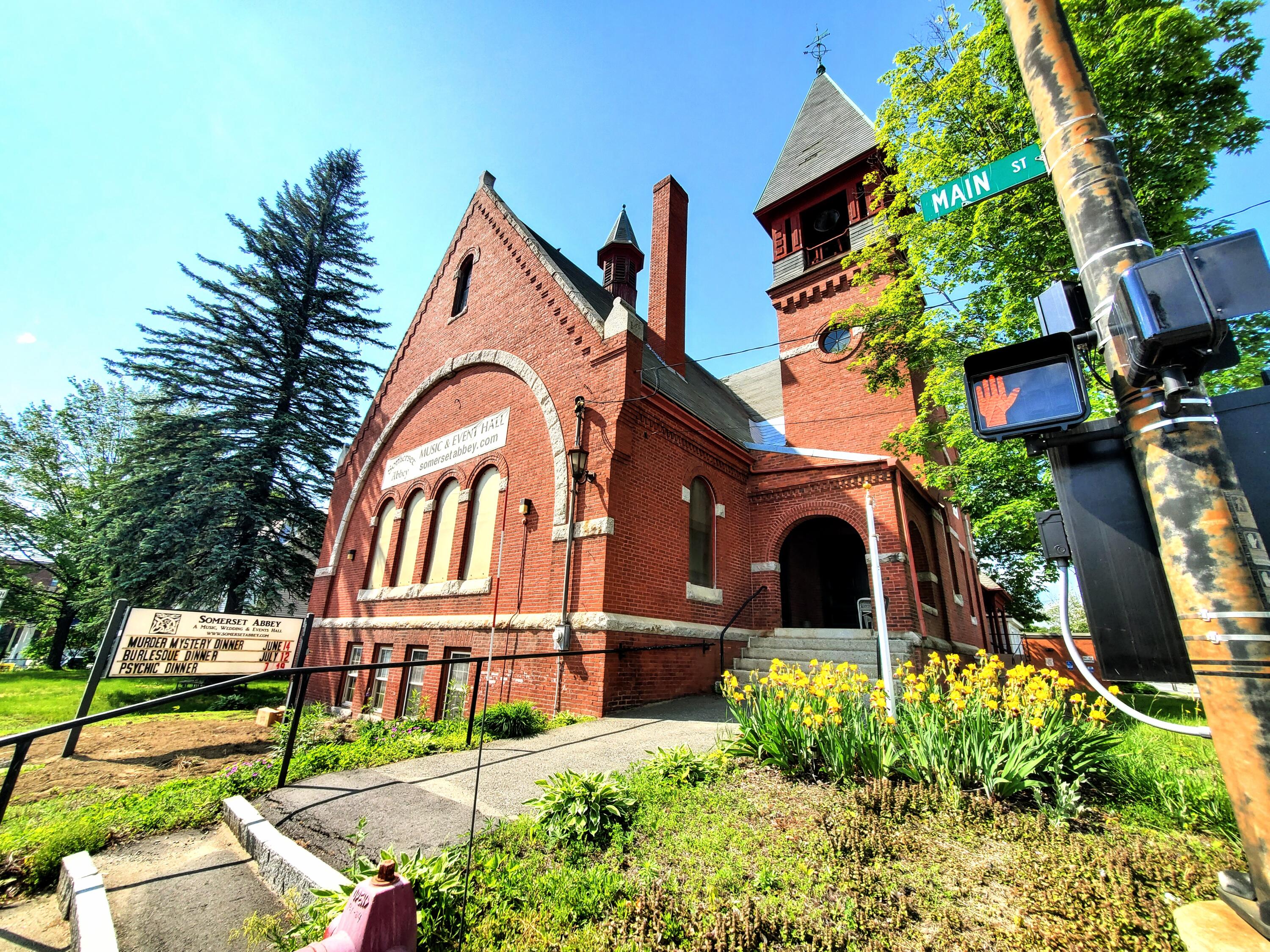 98 Main Street, Madison, ME, 04950