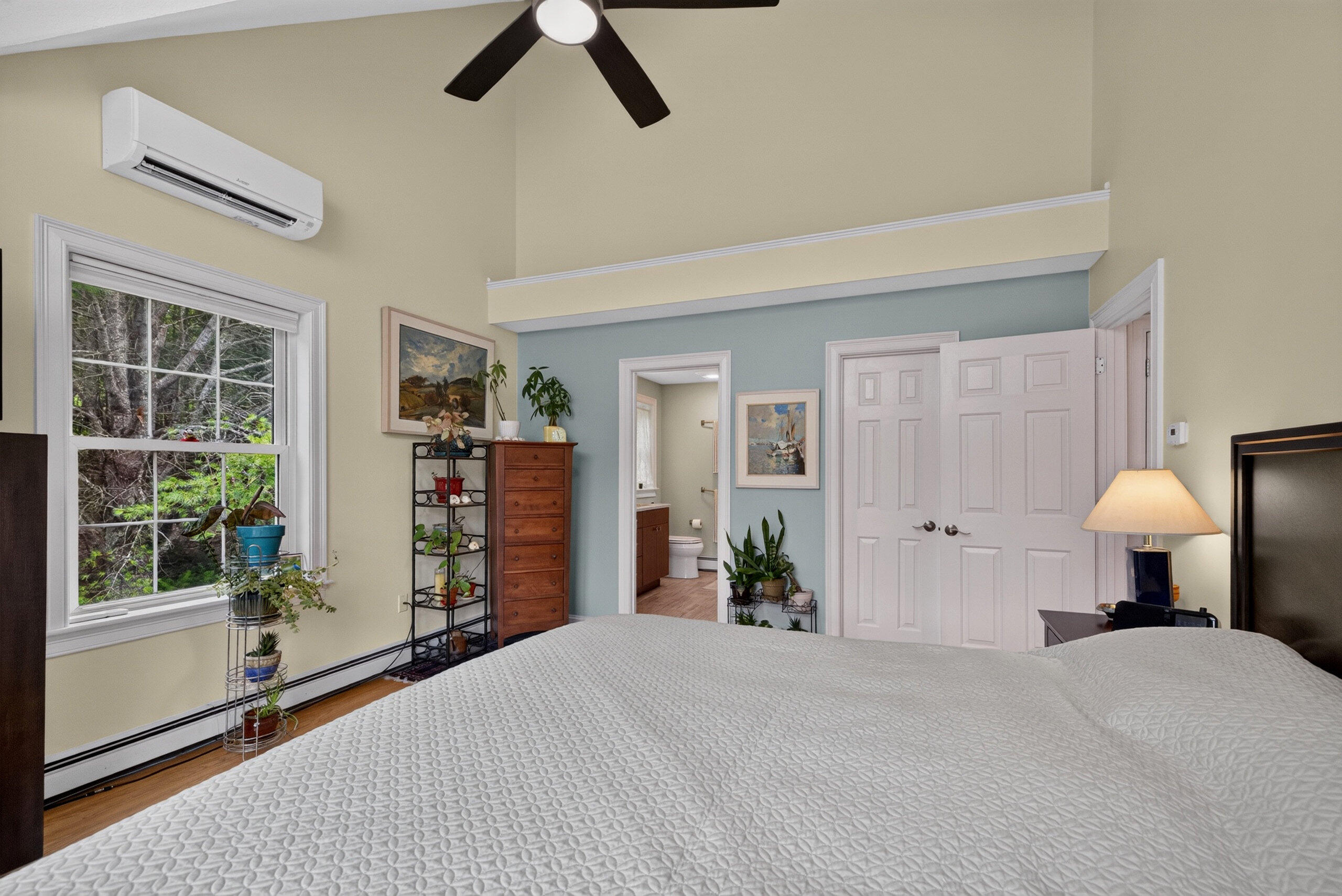 1st Floor Primary Bedroom