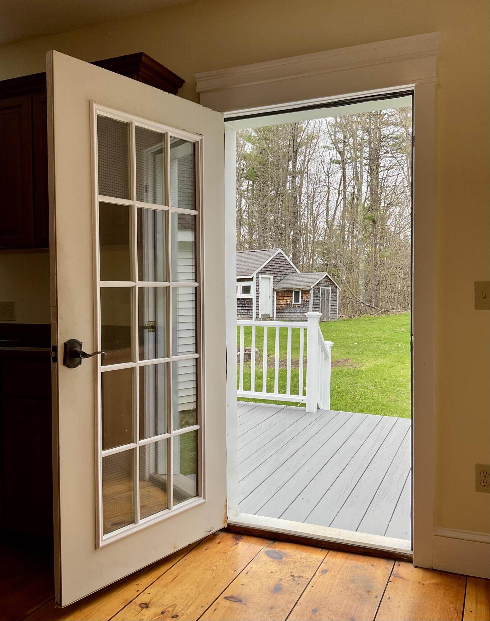 KITCHEN DOOR TO BACK YARD