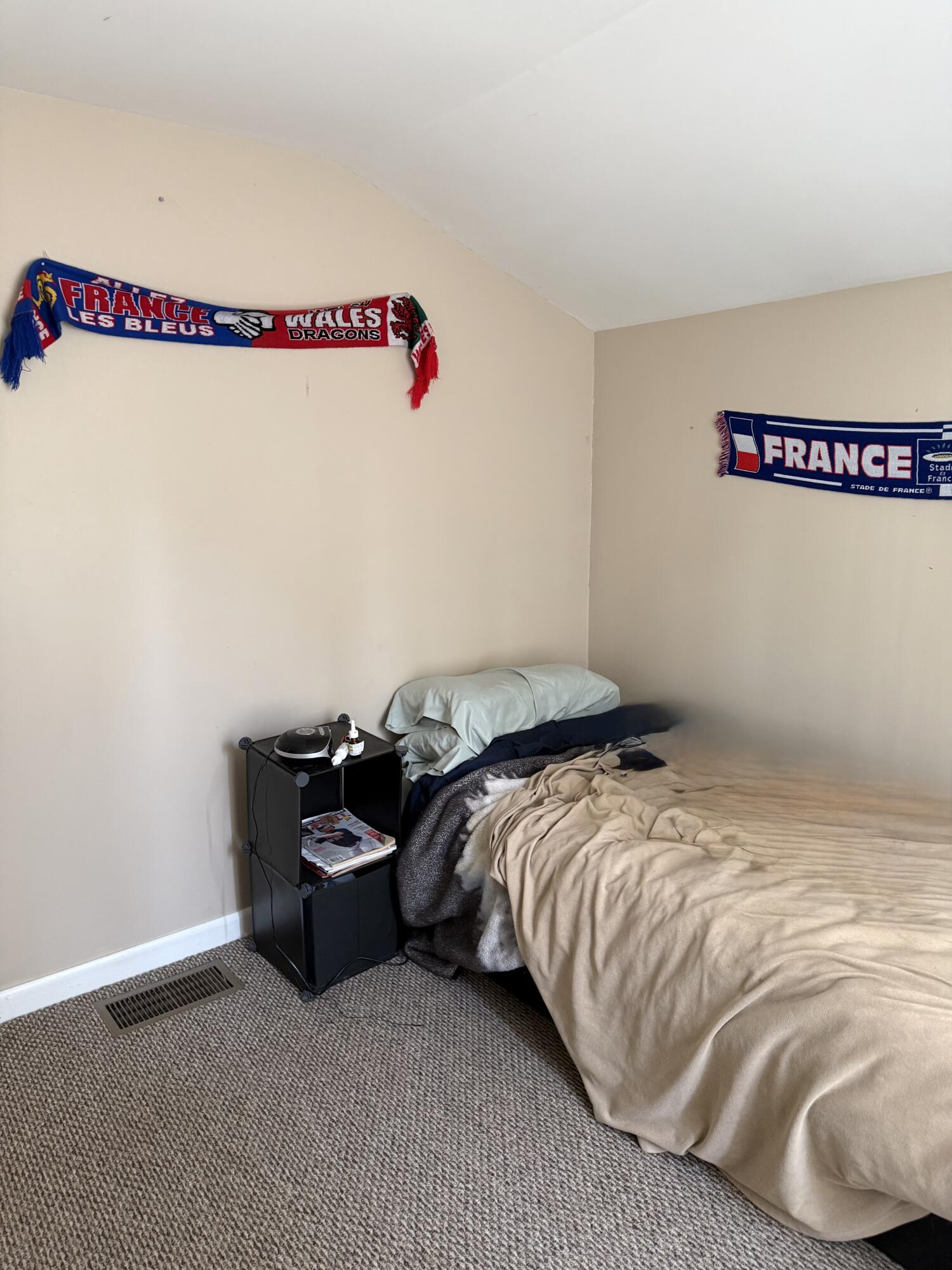 123 County Road, Milford, ME, 04461