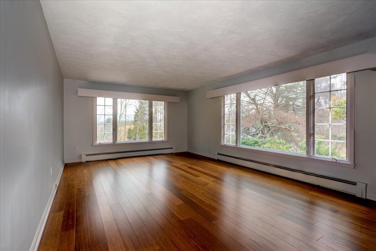 200 Mistic Avenue, Rockport, ME, 04856