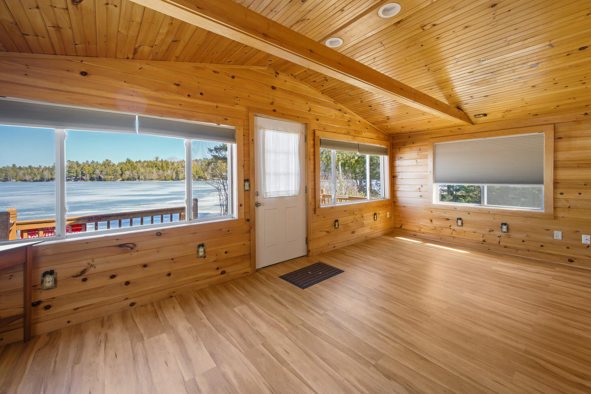 37 Petite Drive, Lincoln, ME, 04457