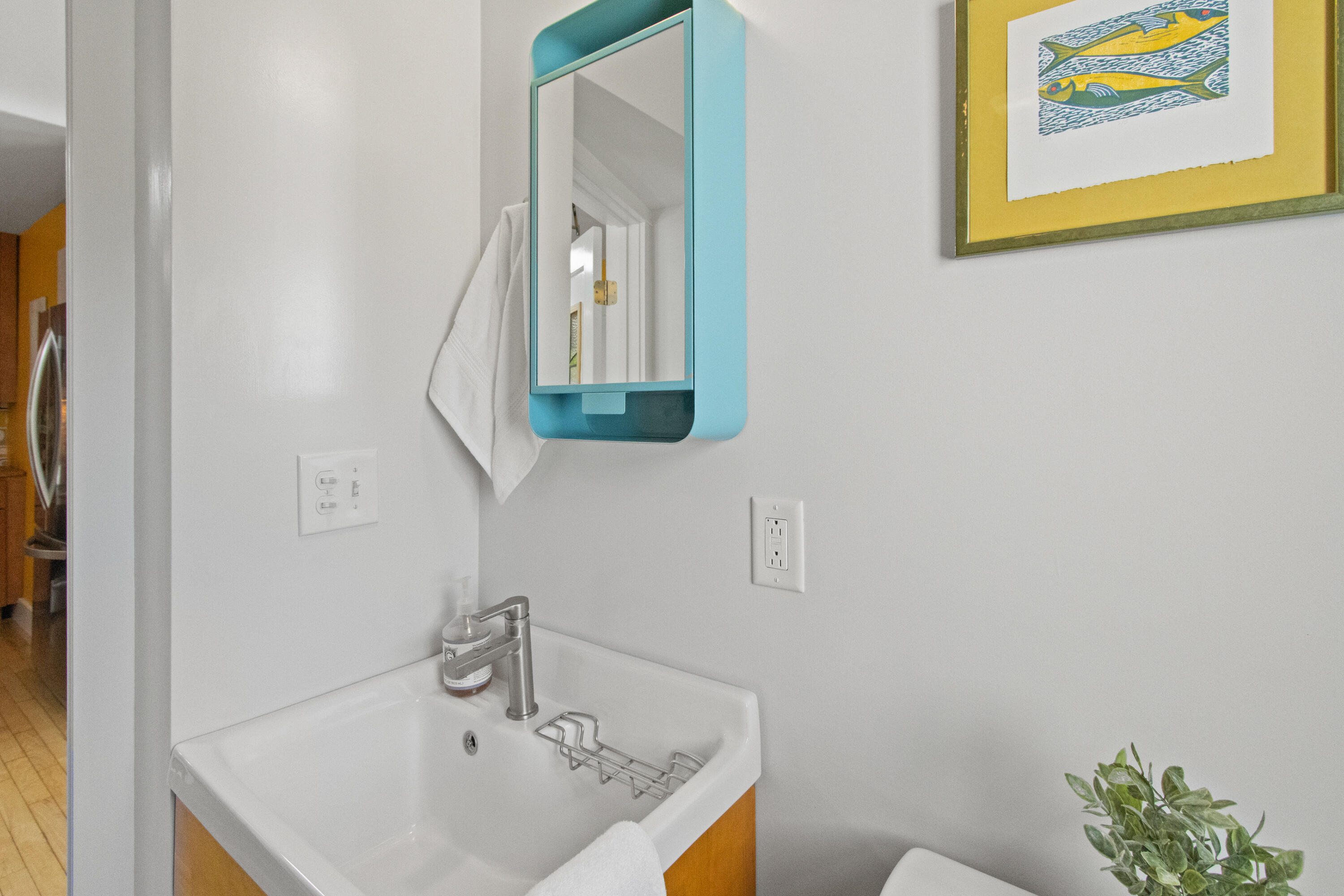 118 Rowe Avenue, Portland, ME 04102 Bathroom