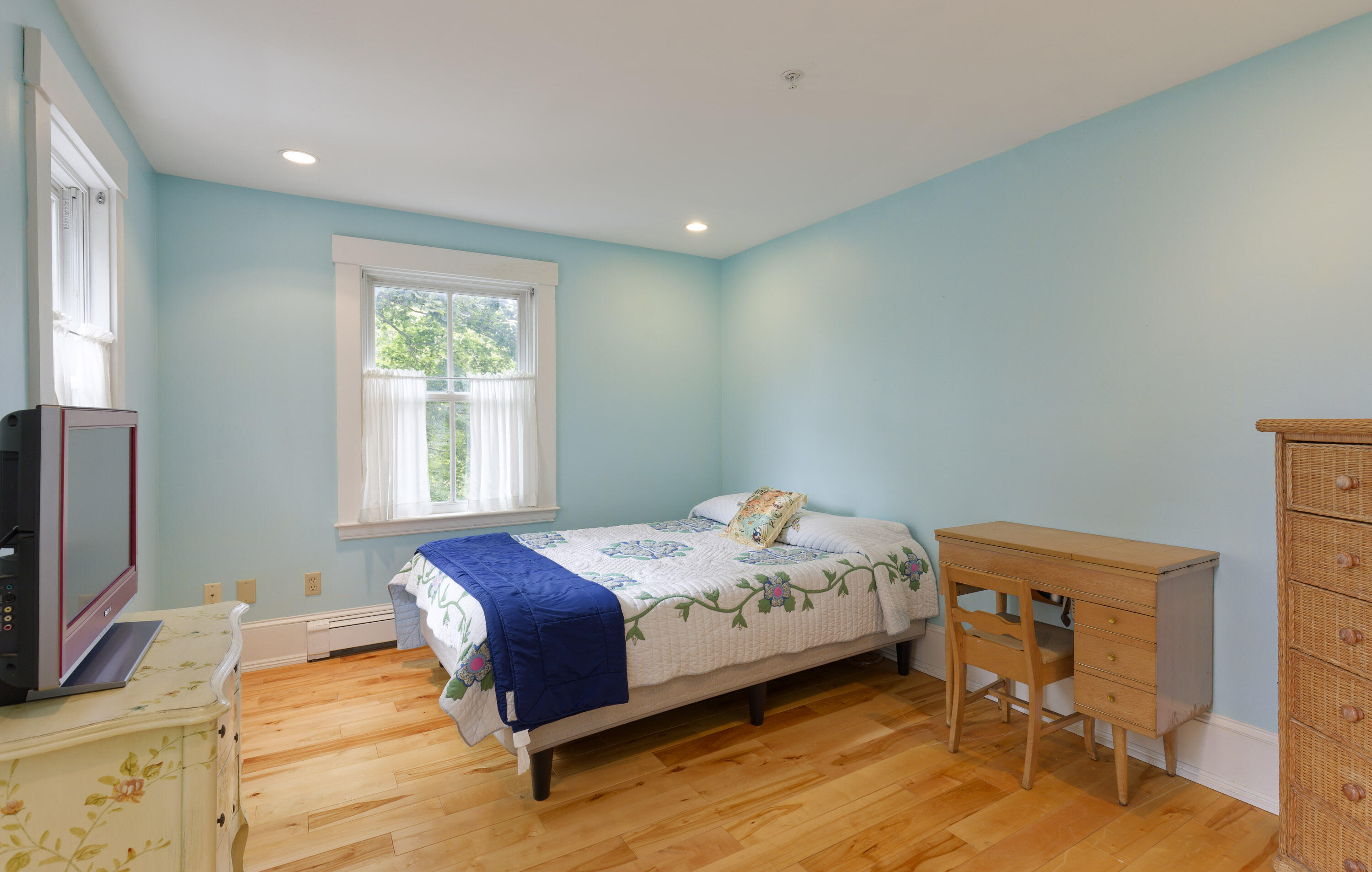 11 Holbrook Street, Freeport, ME, 04032