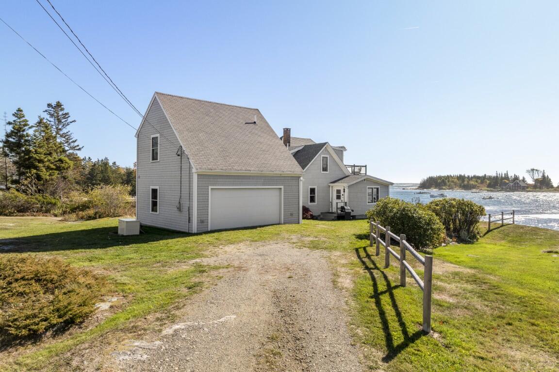 22 Gray Road, Southport, ME, 04576