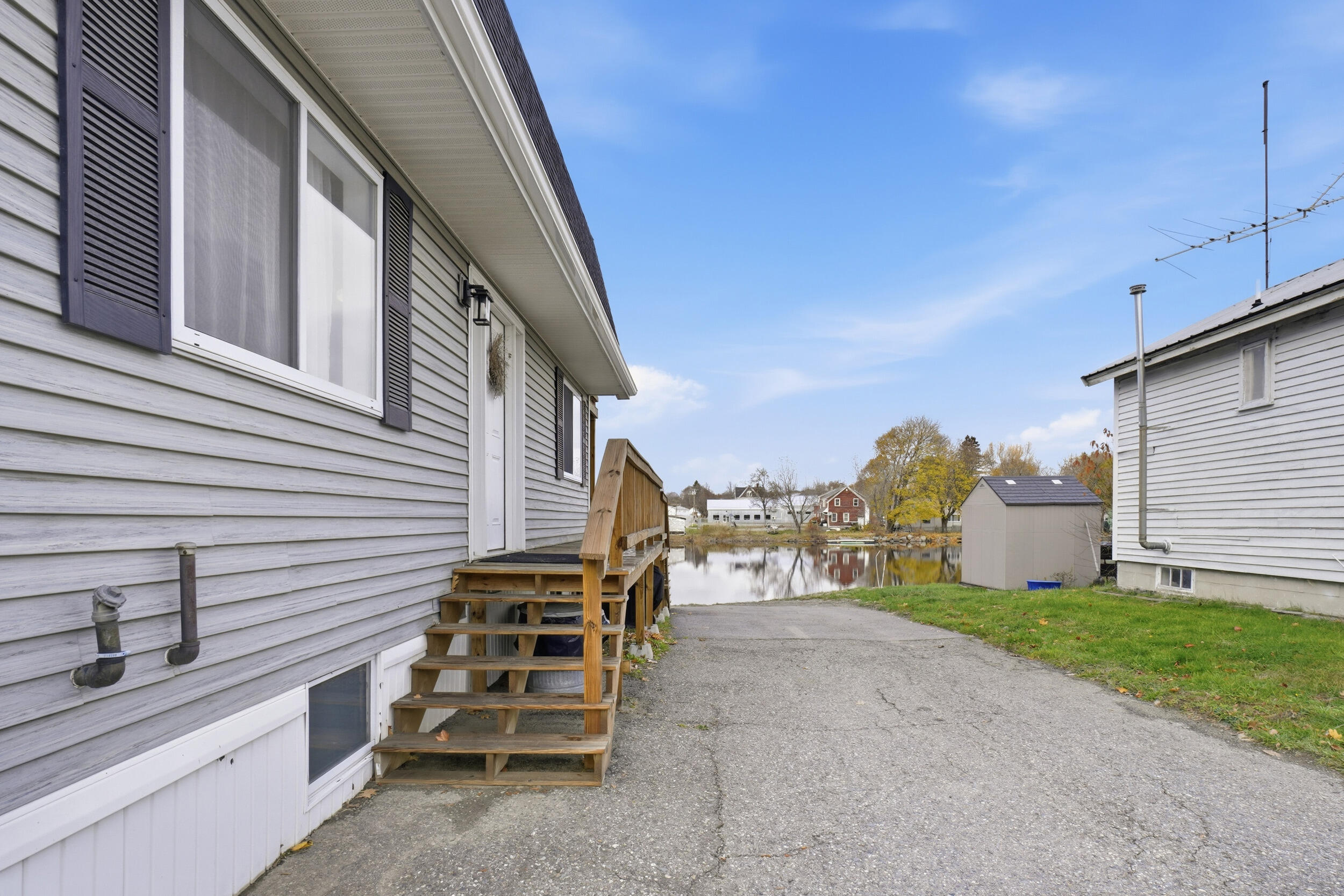 6 Mattanawcook Street, Lincoln, ME, 04457
