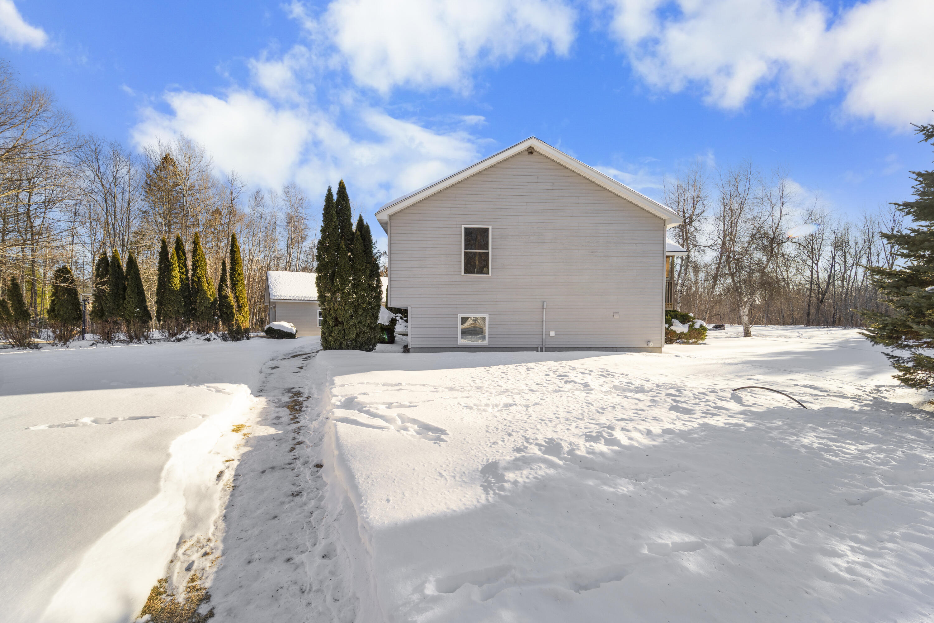 50 Emerald Drive, Hampden, ME, 04444