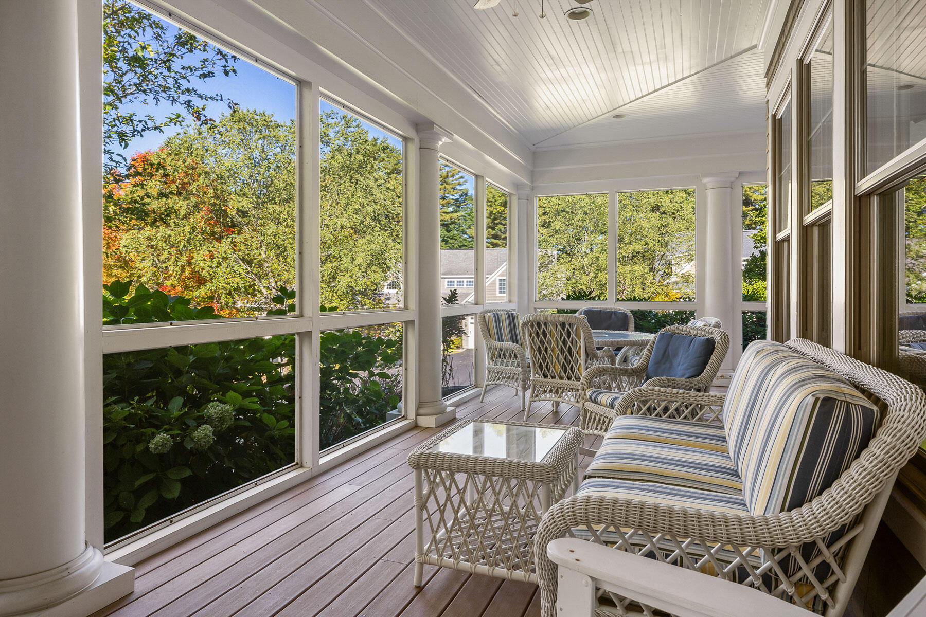 100 Shepards Cove Road UNIT F204, Kittery, ME, 03904