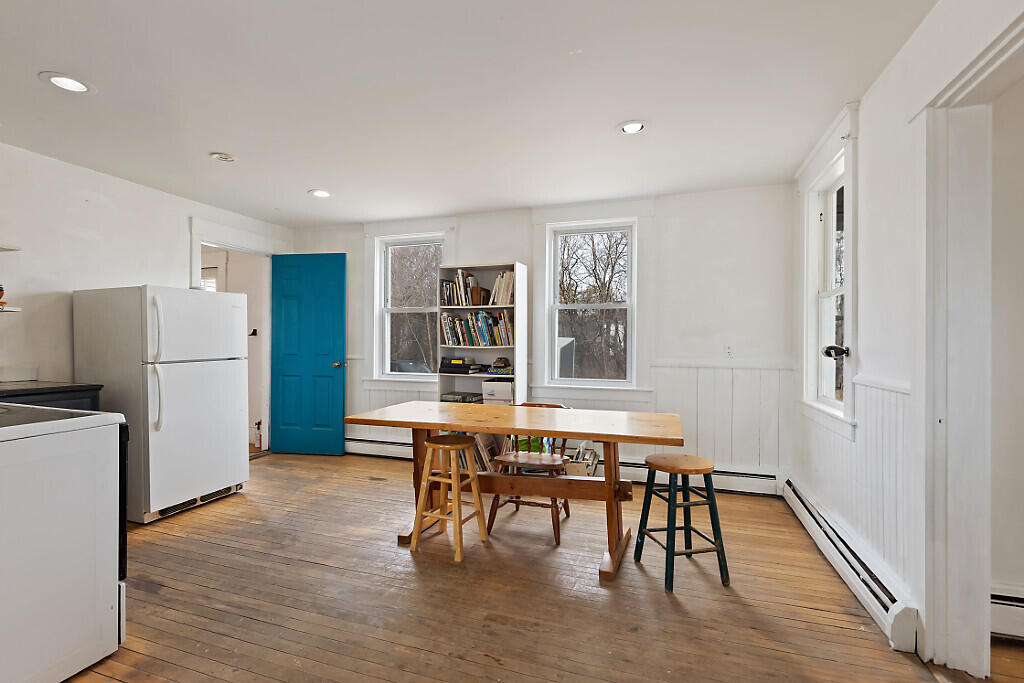 903 Western Avenue, Manchester, ME, 04351