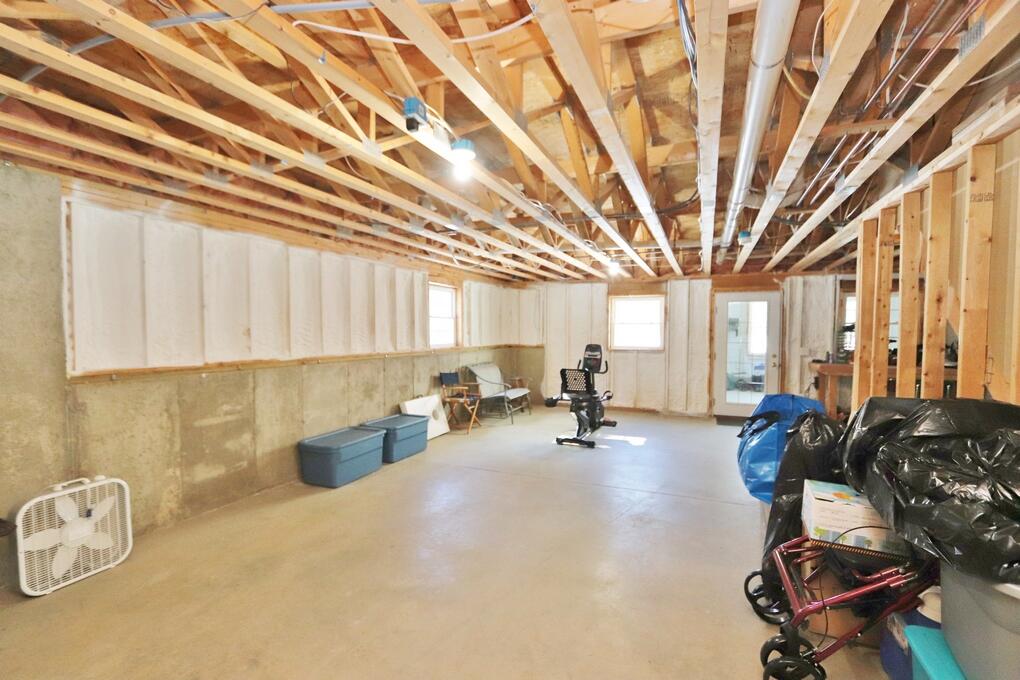 74 Town Farm Road, Hampden, ME, 04444