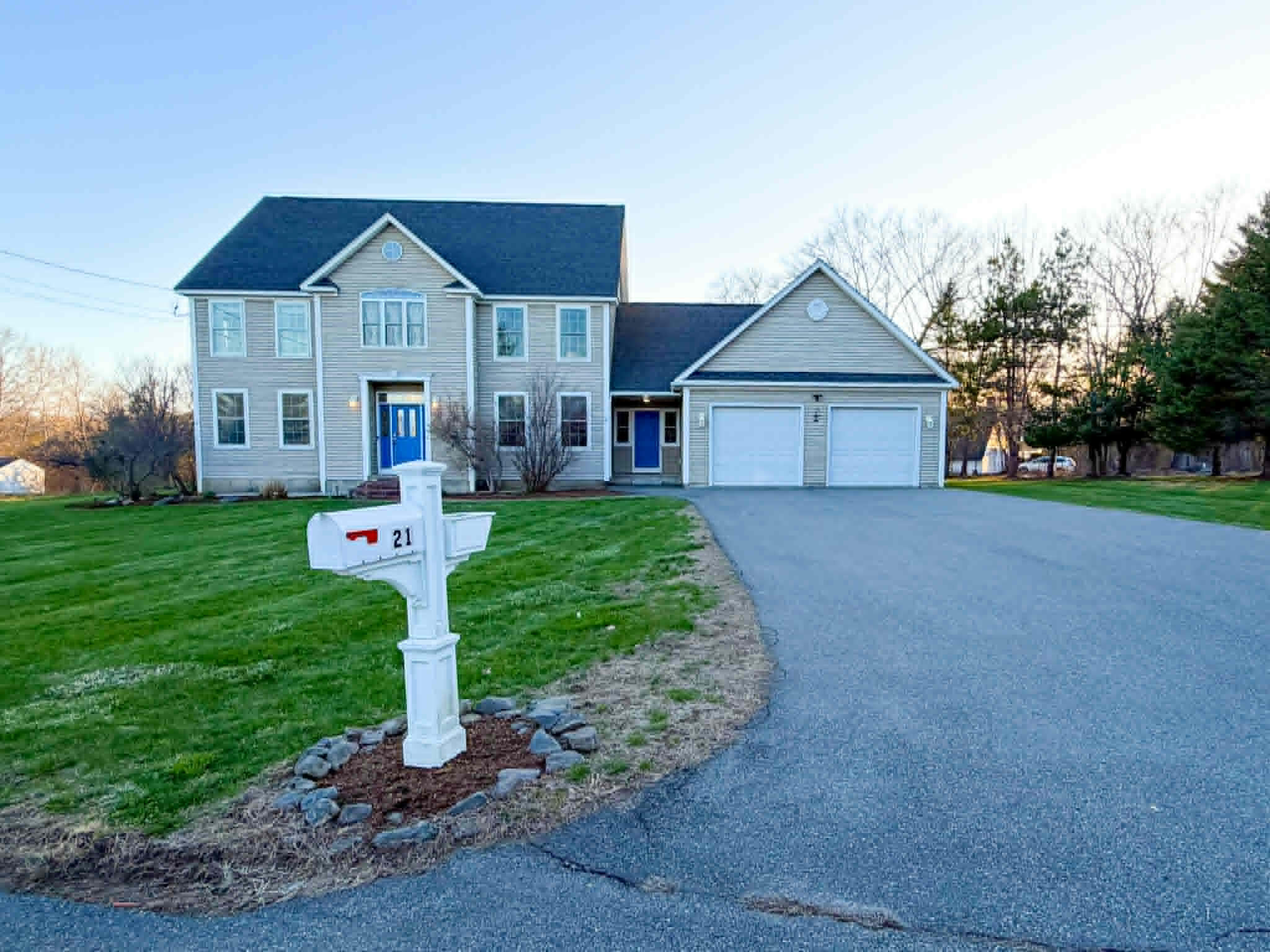 21 Longmeadow Drive, Veazie, ME, 04401