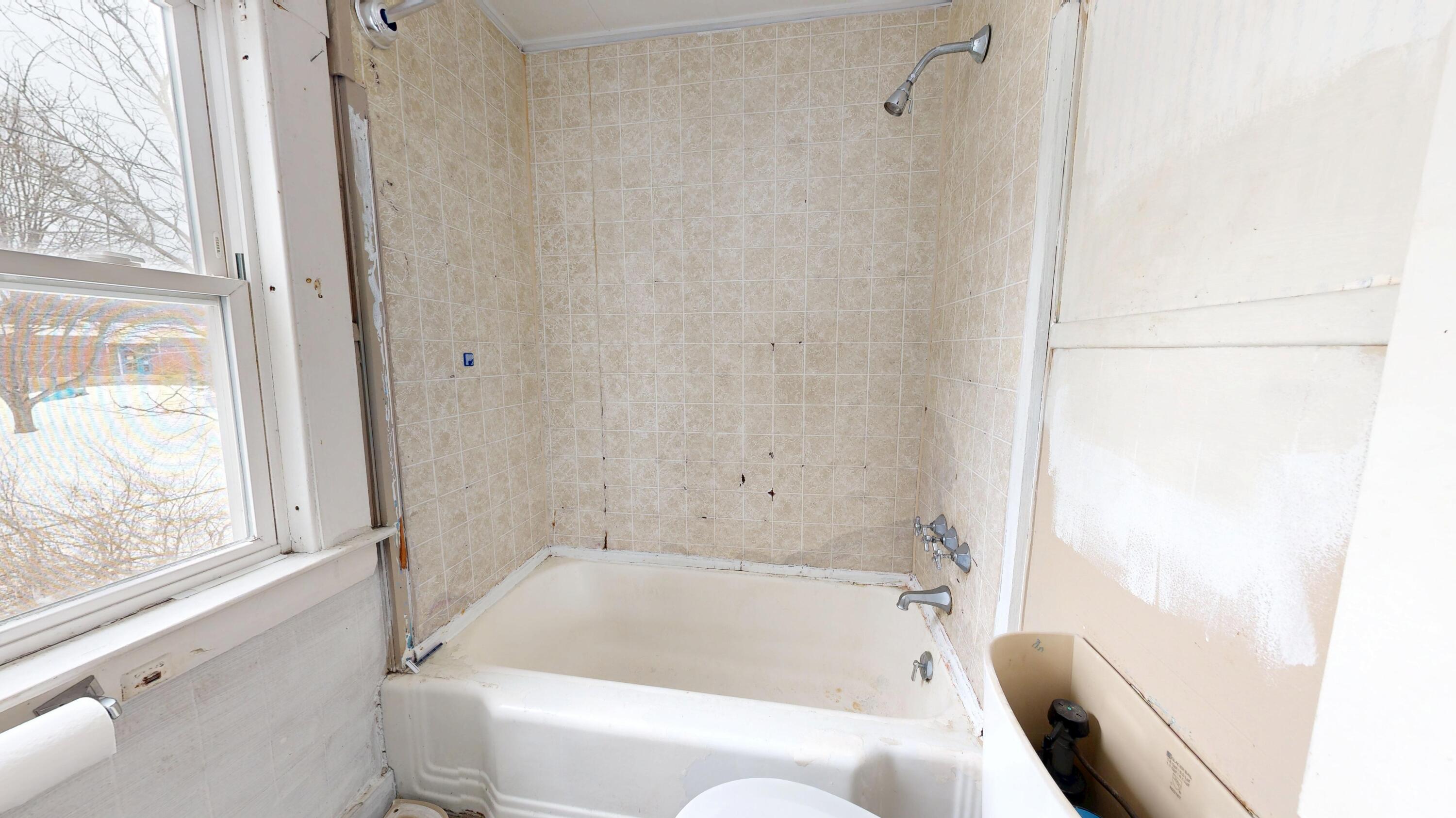 121-123 Oak Hill Road, Auburn, ME, 04210