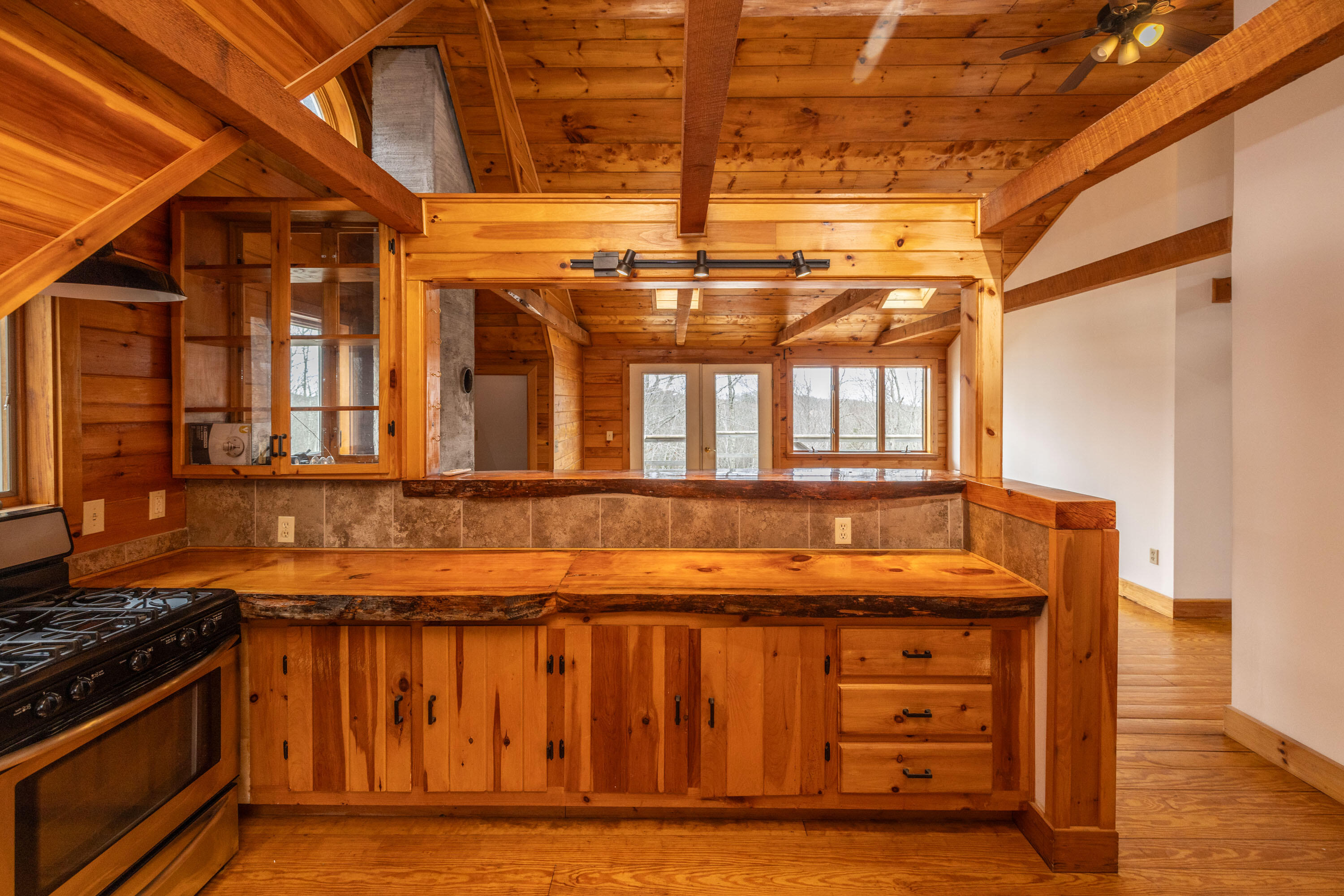 318 Hatchet Mountain Road, Hope, ME, 04847