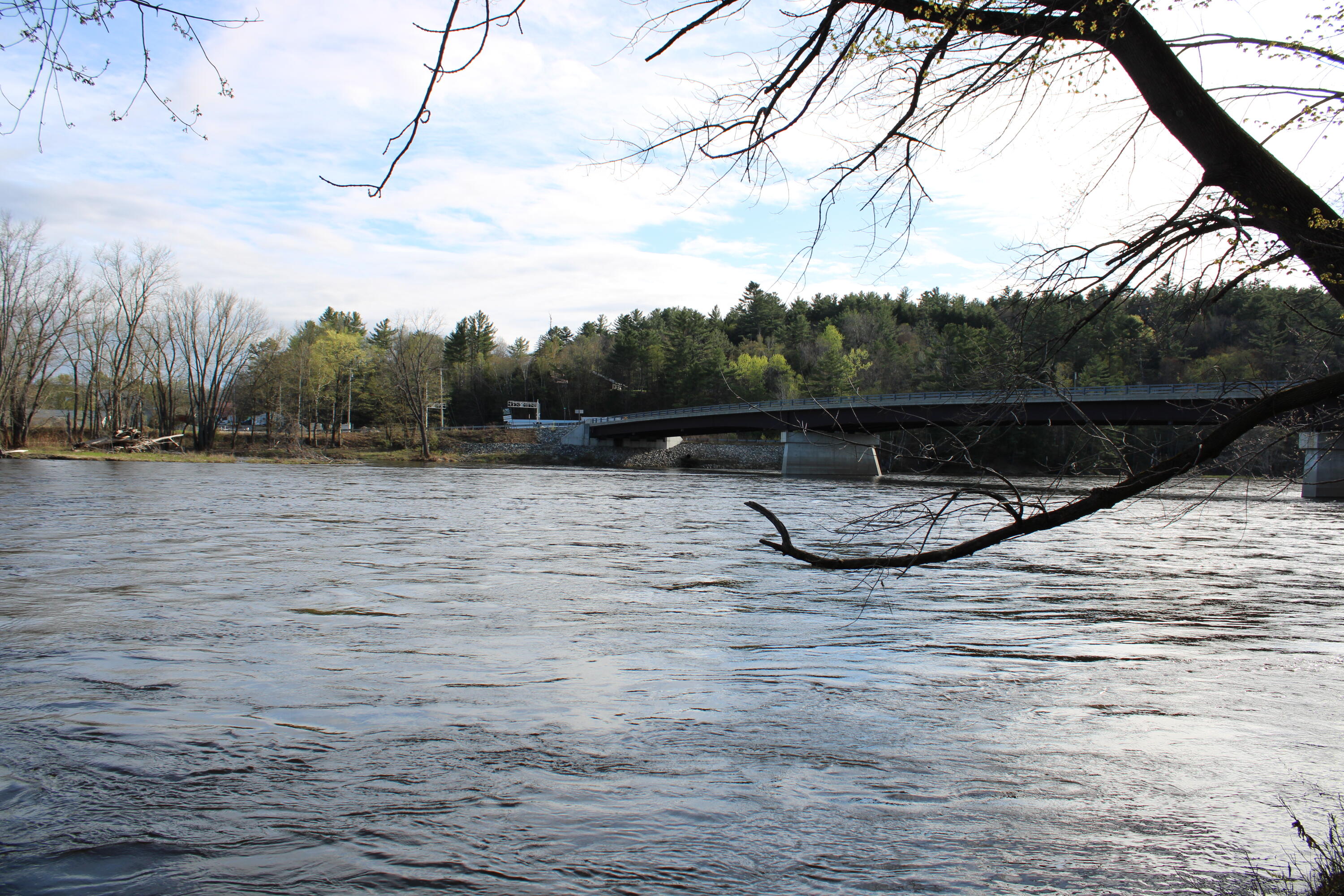 856 River Road, Mexico, ME, 04257