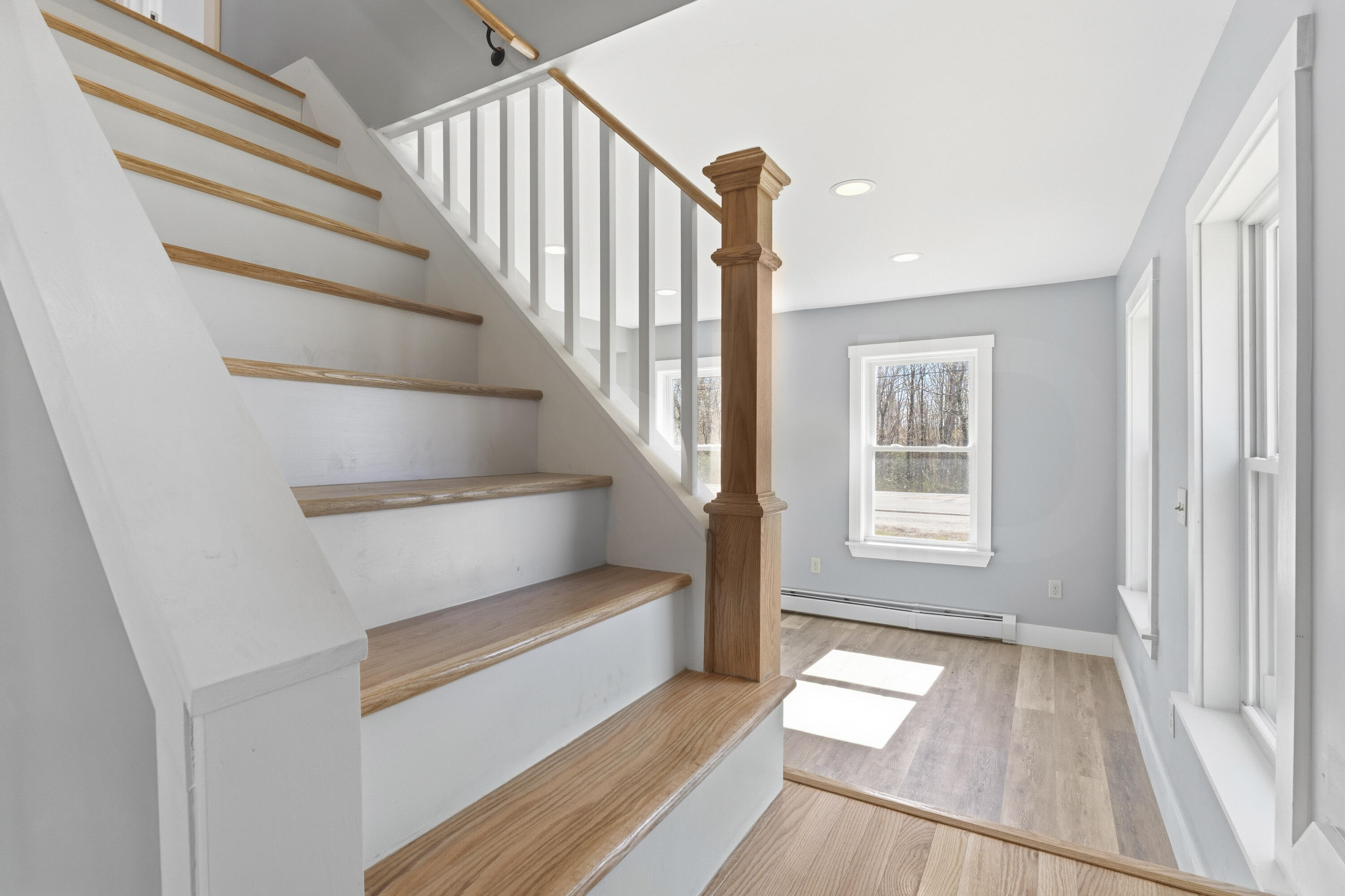 222 River Road, Richmond, ME, 04357