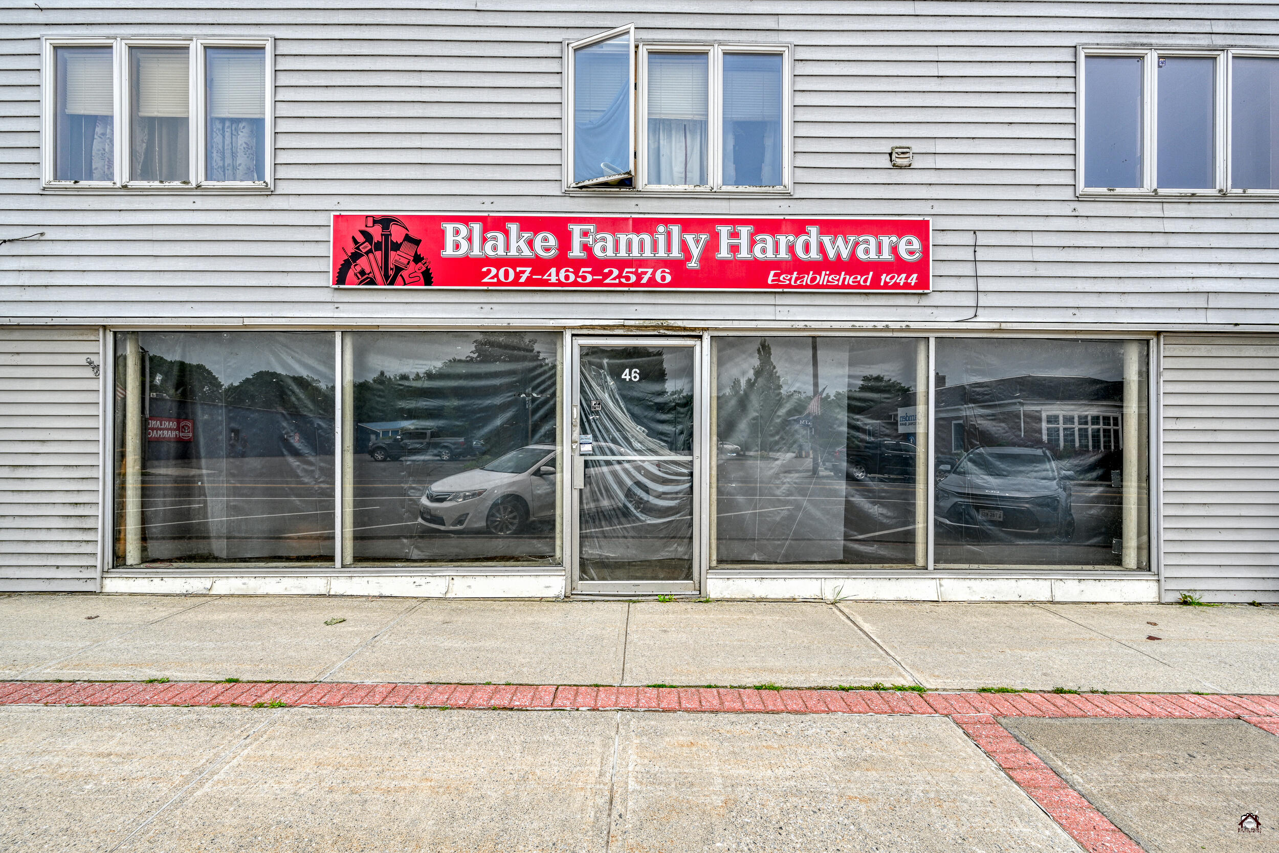 46 Main Street, Oakland, ME 04358 215-lp-104