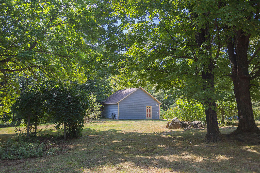 72 Main Street, Peru, ME, 04290