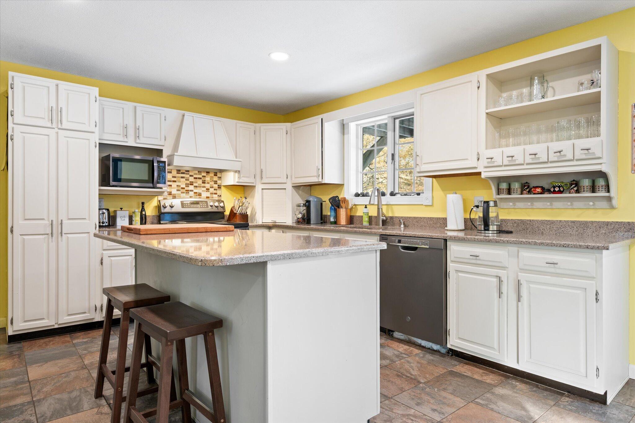 130 Miller Road, Hampden, ME, 04444