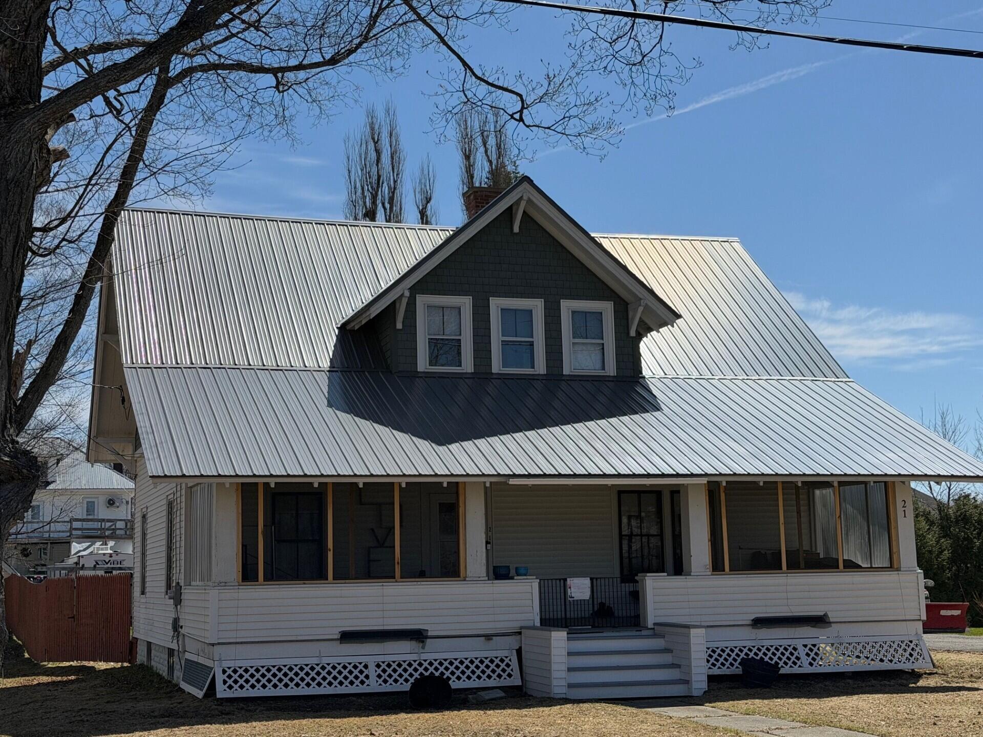 21 Bowdoin Street, Houlton, ME, 04730