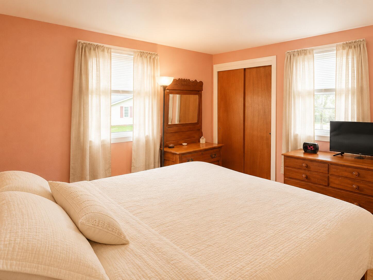 32 Lawn Avenue, Gorham, ME, 04038