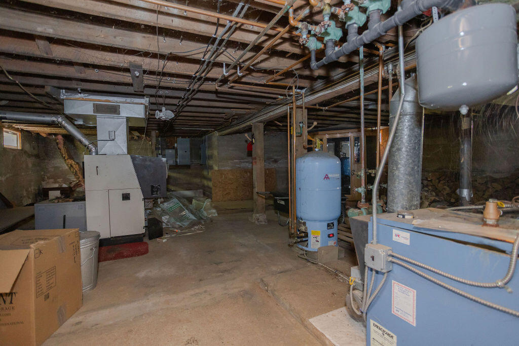 72 Main Street, Peru, ME, 04290