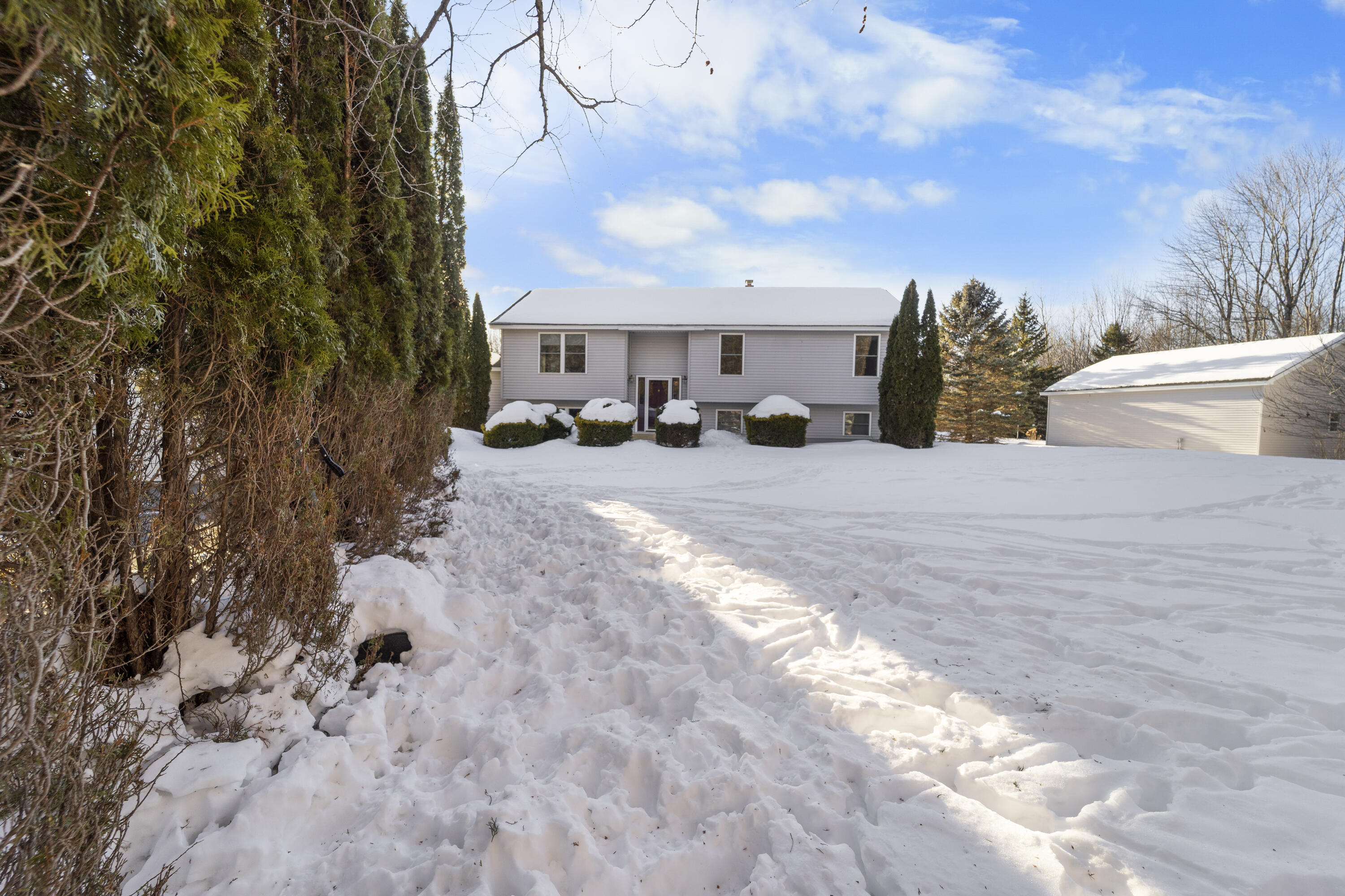 50 Emerald Drive, Hampden, ME, 04444