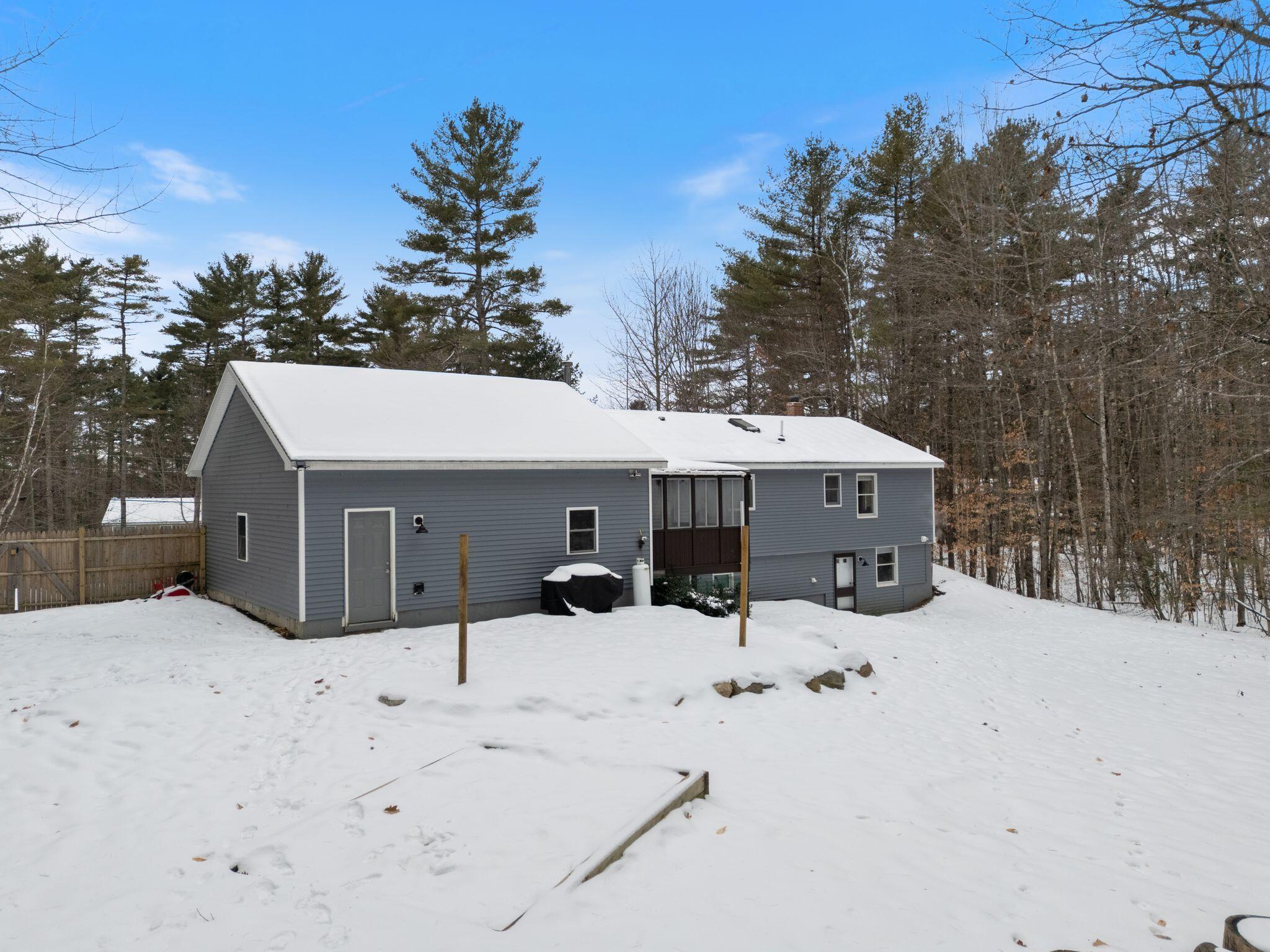 15 Monroe Drive, Naples, ME, 04055