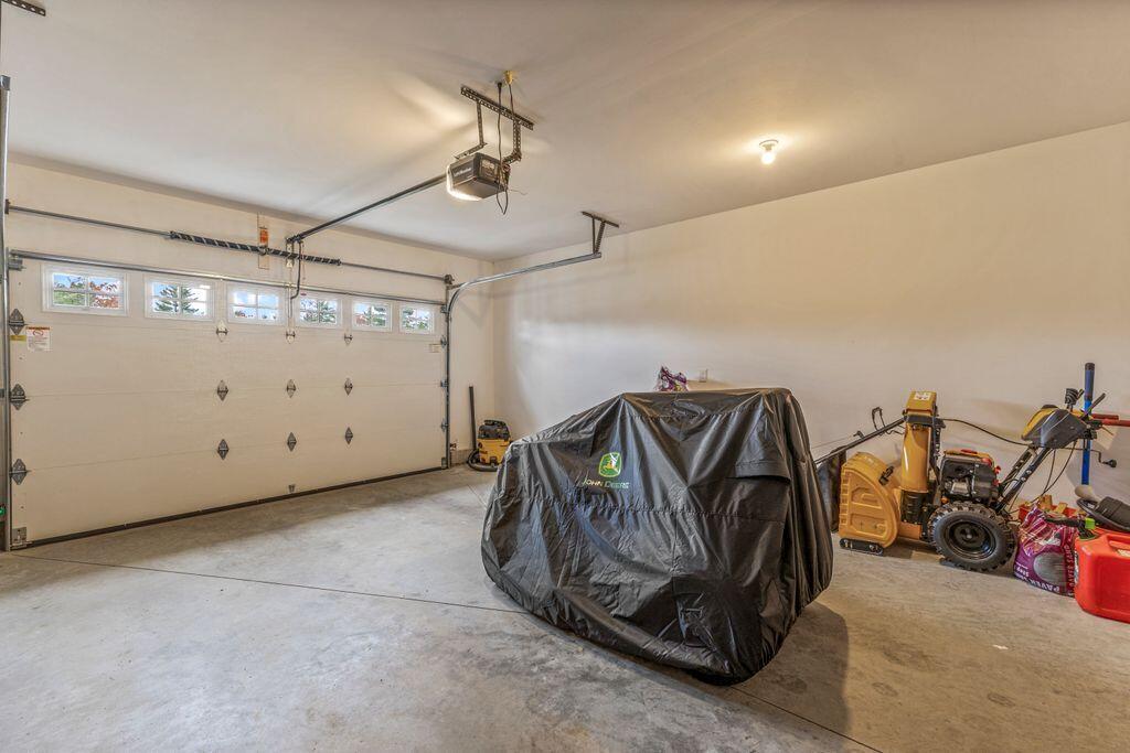 11 Estes Drive, Standish, ME, 04085