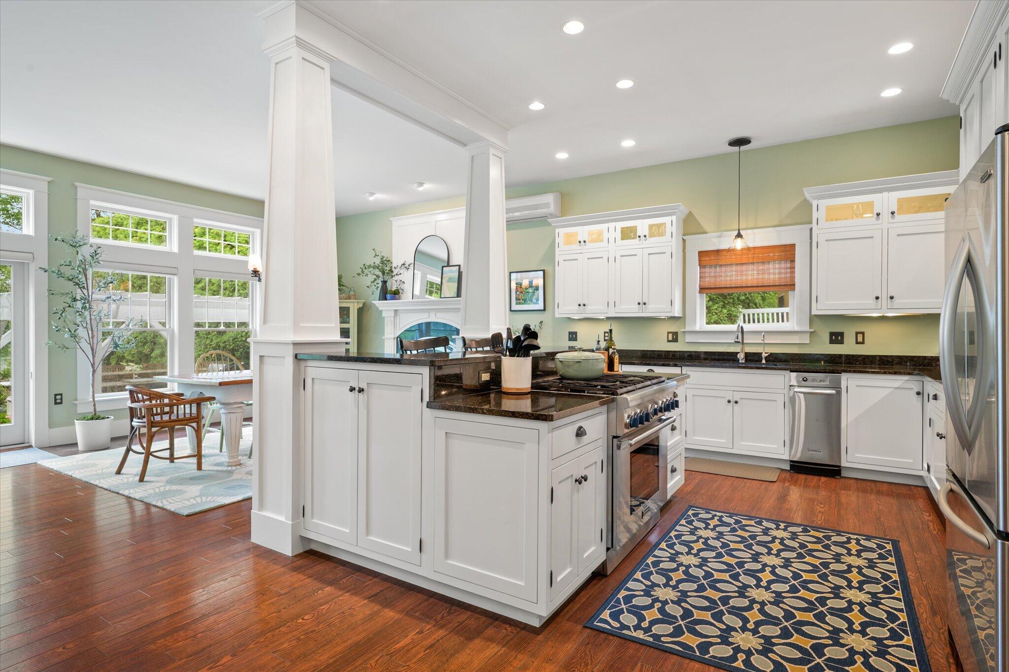 32-Kitchen