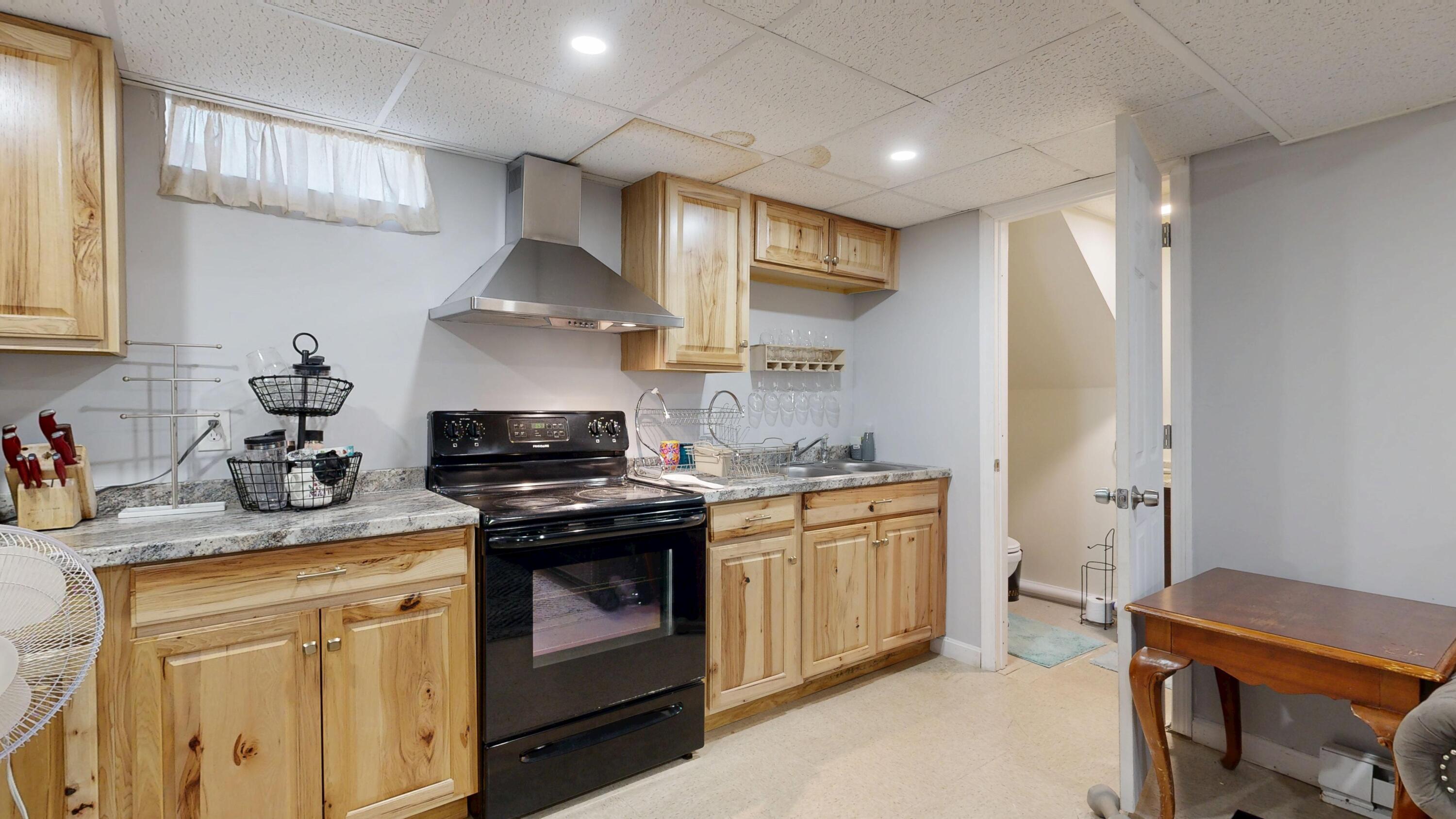 77 Mechanic Street, Westbrook, ME, 04092