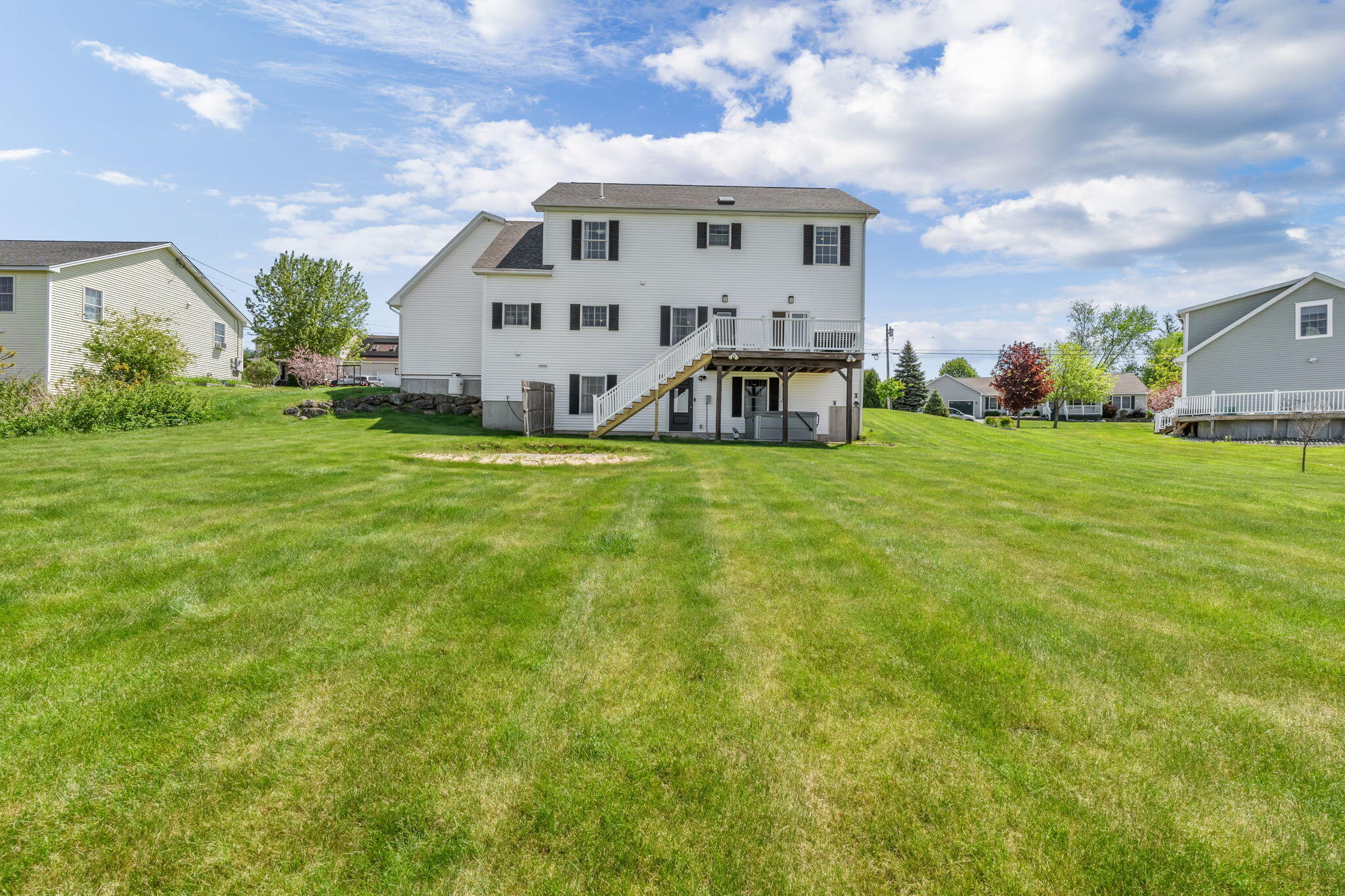 75-web-or-mls-40-hillview-dr