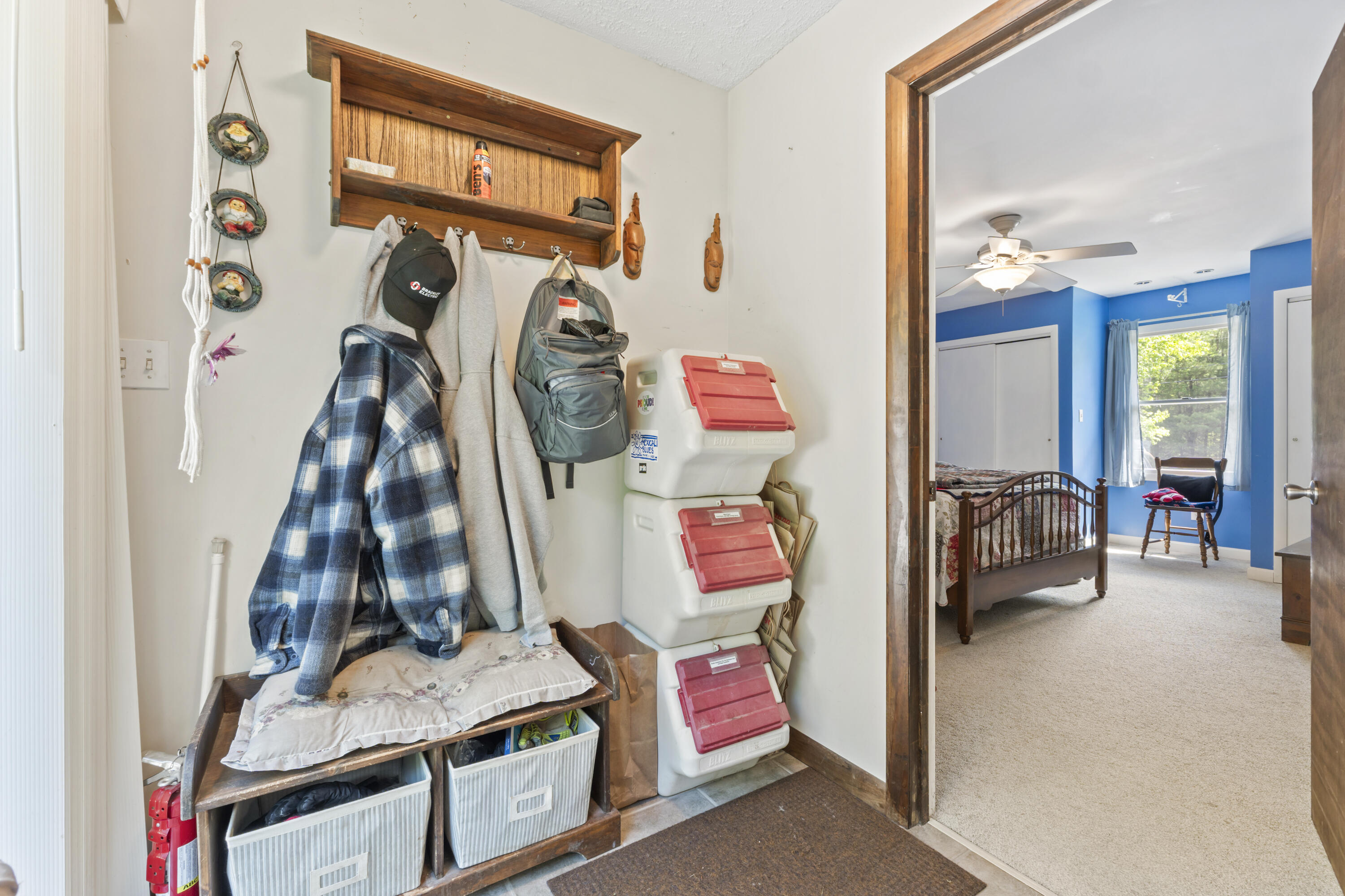 995 Middle Road, Dresden, ME 04342 Mudroom from back deck