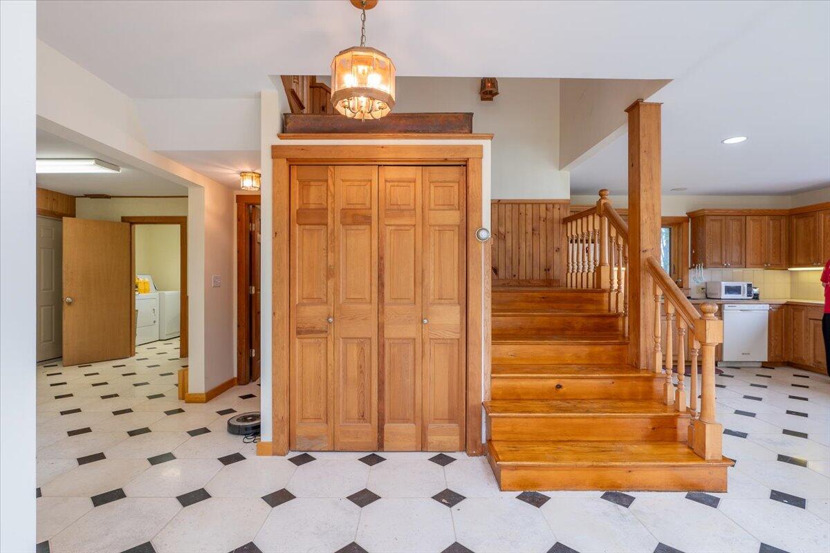 391 Main Road, Islesboro, ME, 04848