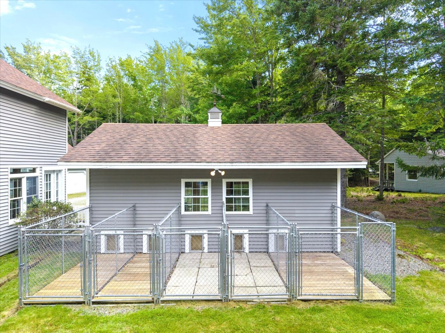 562 Rays Point Road, Milbridge, ME 04658 Kennel runs