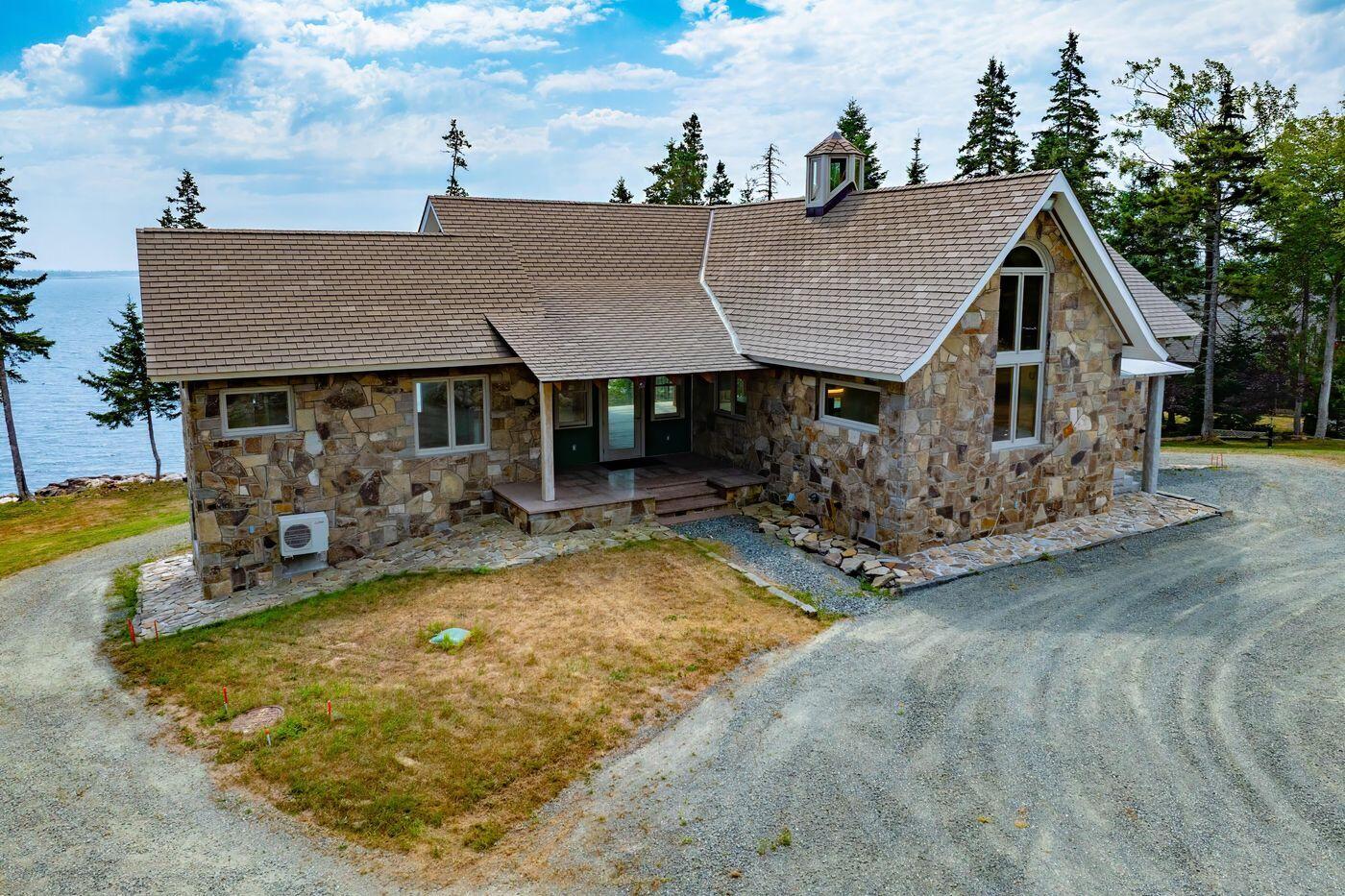 131 Lighthouse Point Road, Gouldsboro, ME, 04607