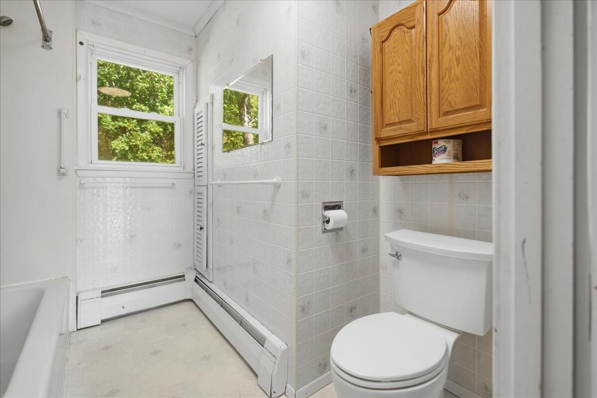 1827 Minot Avenue, Auburn, ME 04210 42-1-42
