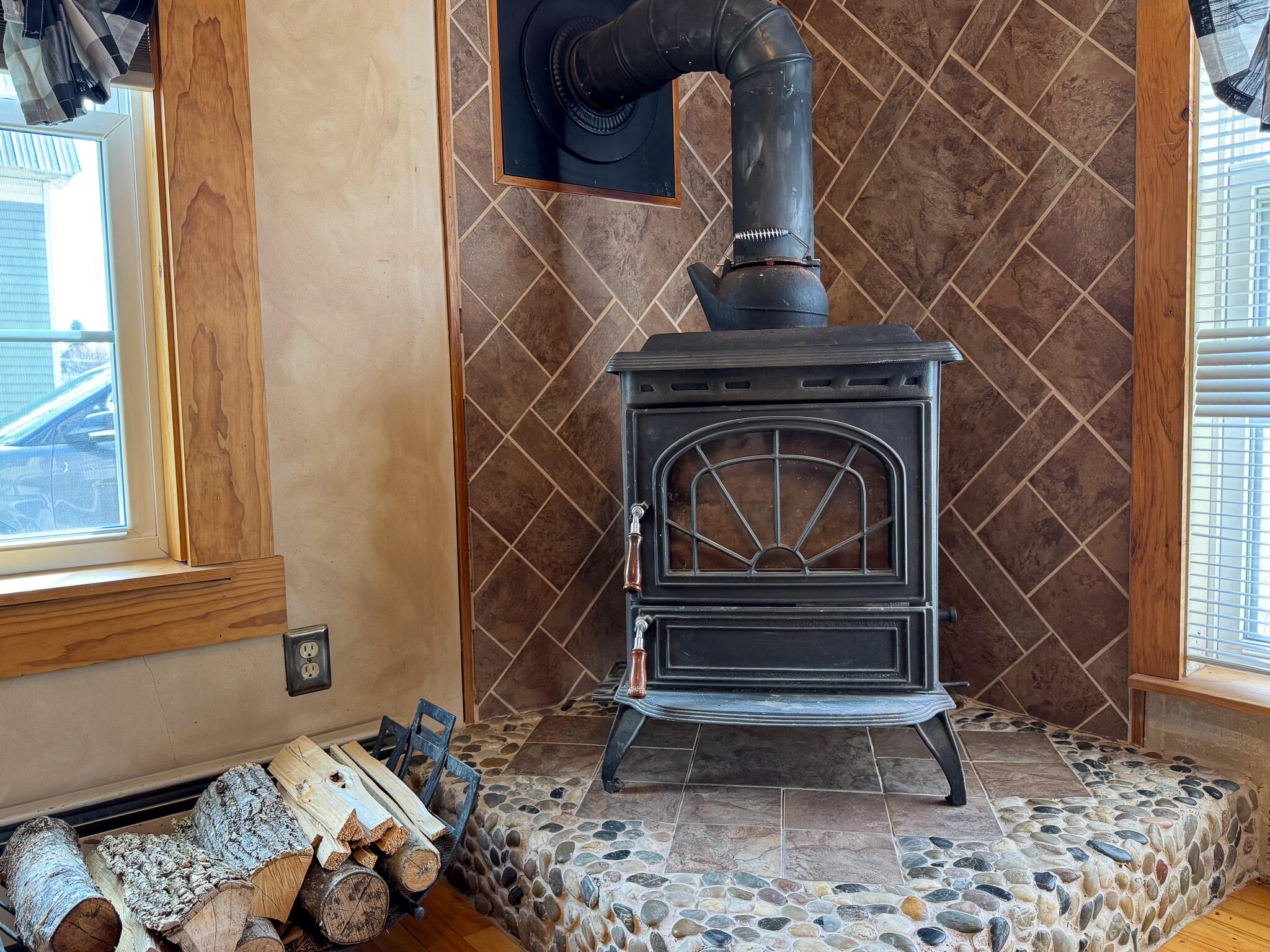 96 Houlton Road, Island Falls, ME, 04747