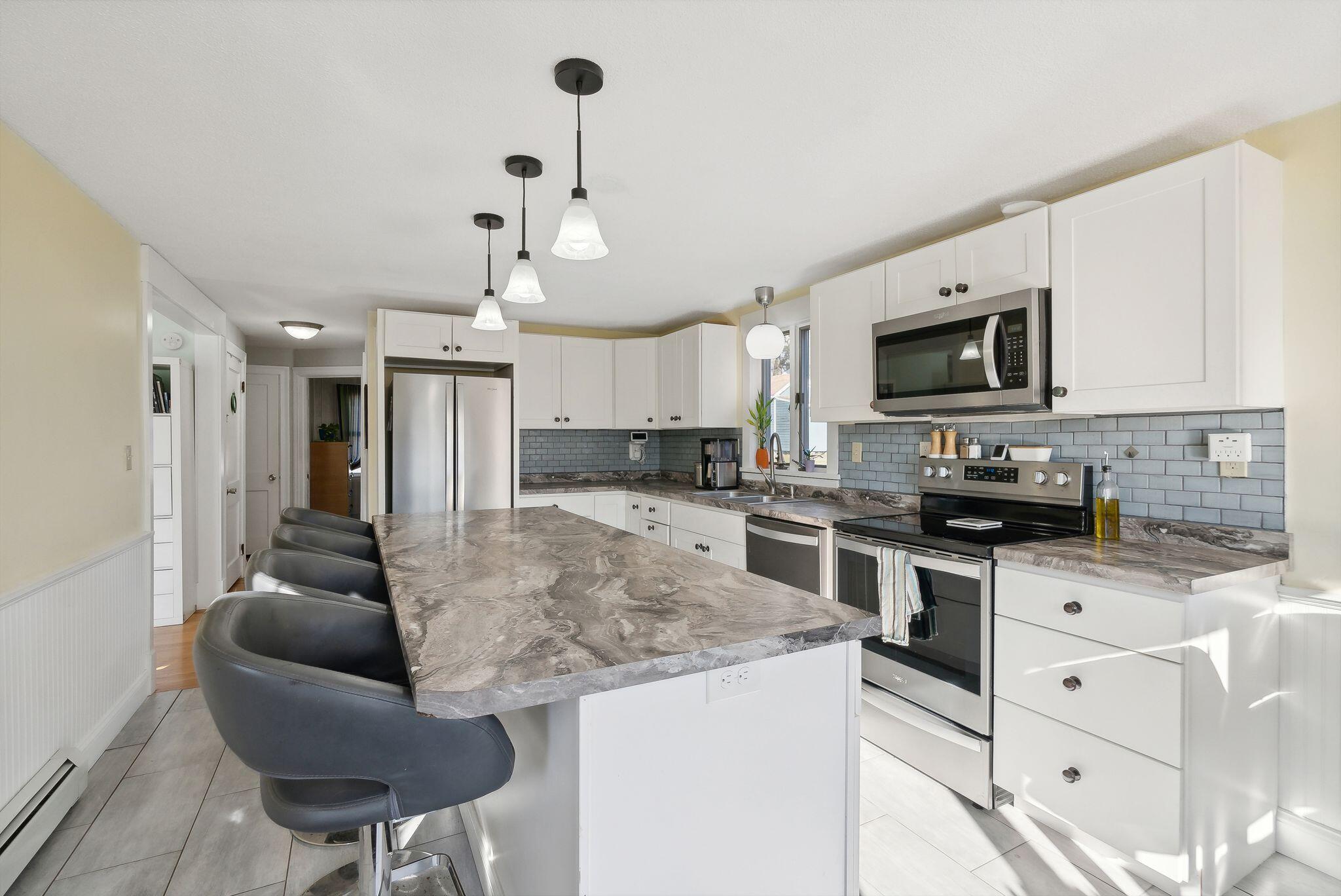 81 Maple Avenue