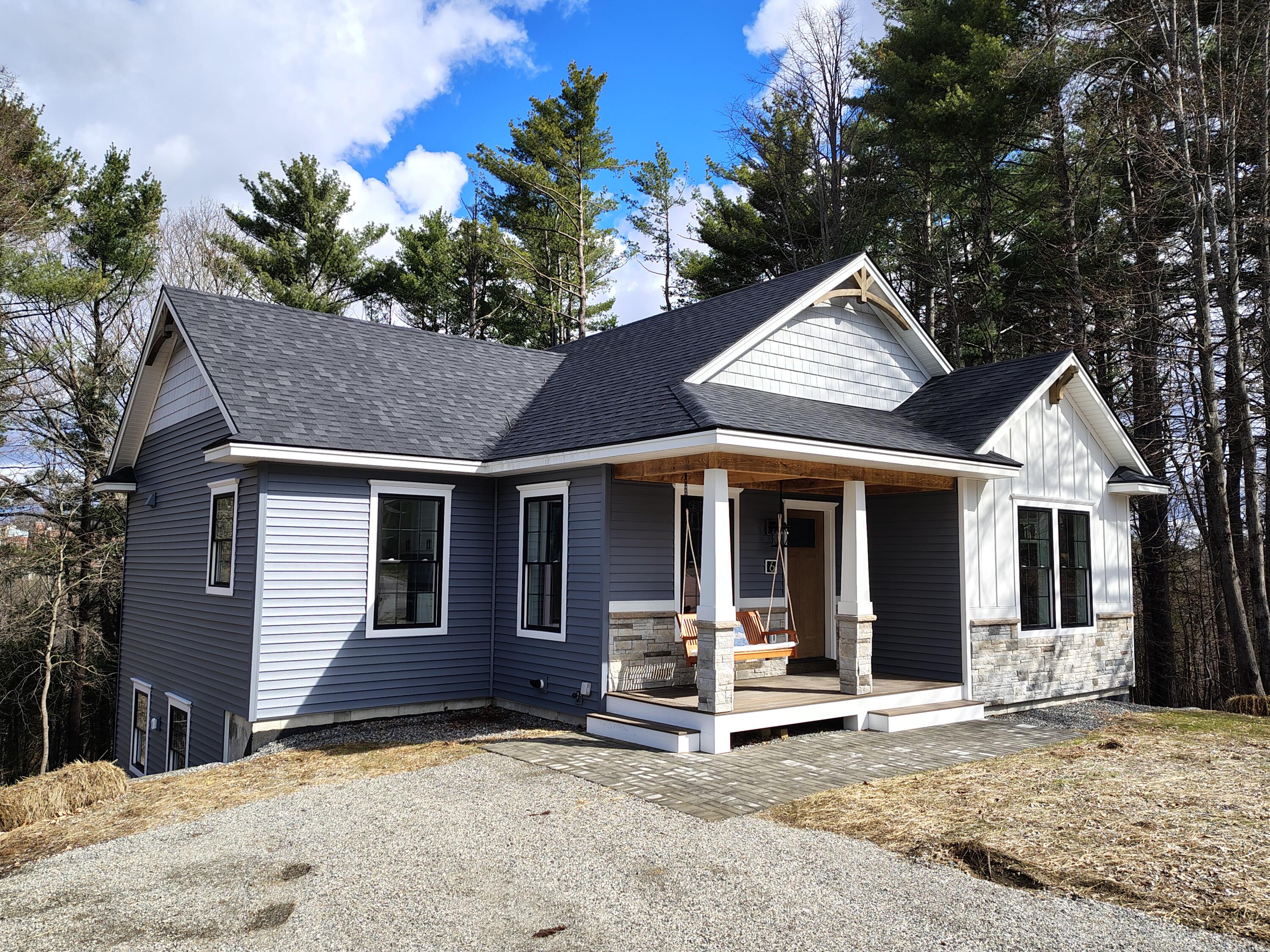 18 Thurlow Drive, Oxford, ME, 04270
