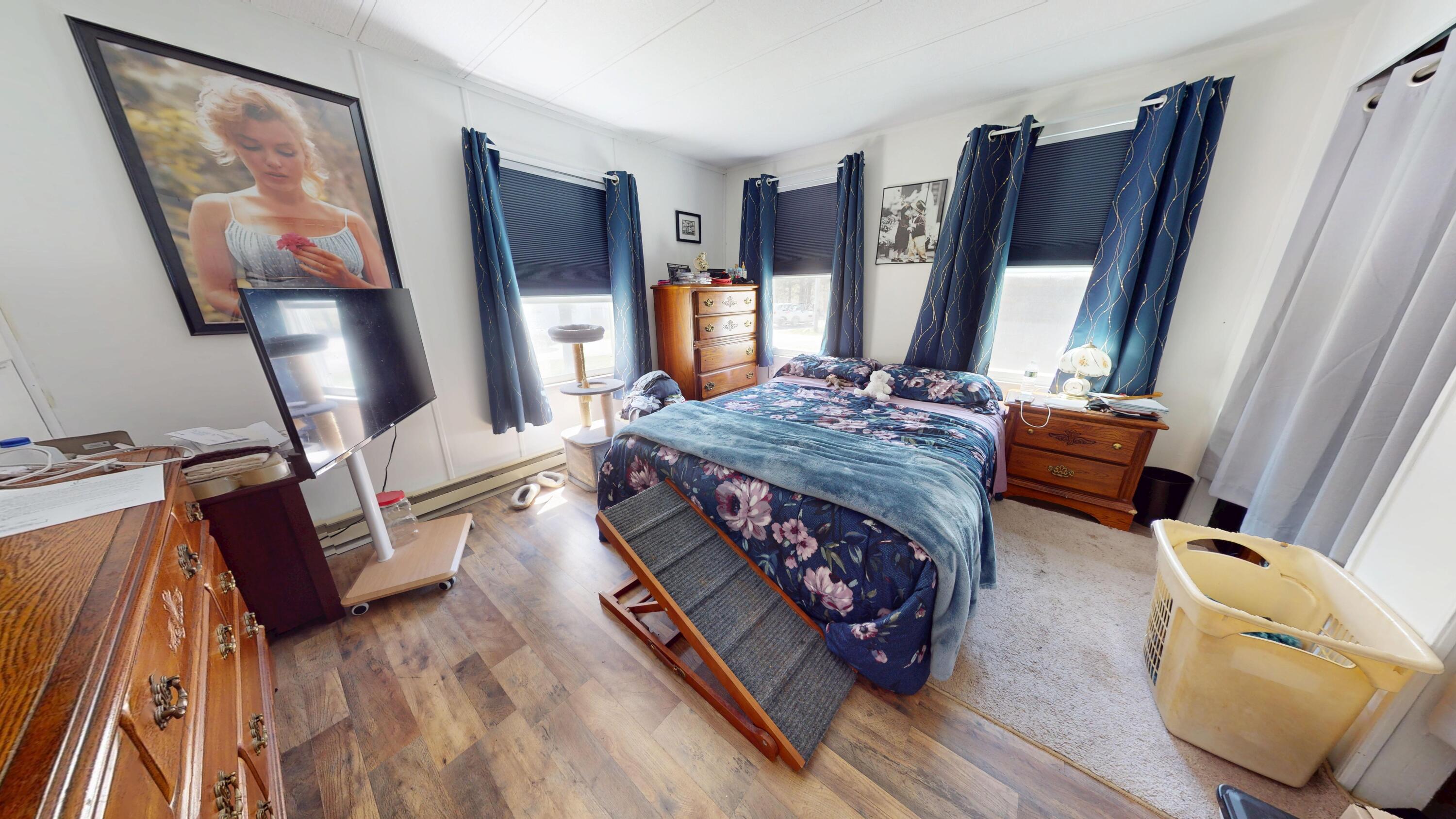 11. Bedroom 1