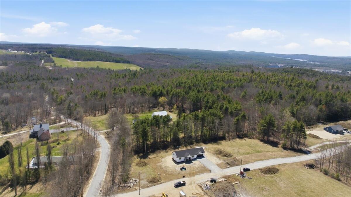 10 Meadow Lane E, Oxford, ME, 04270
