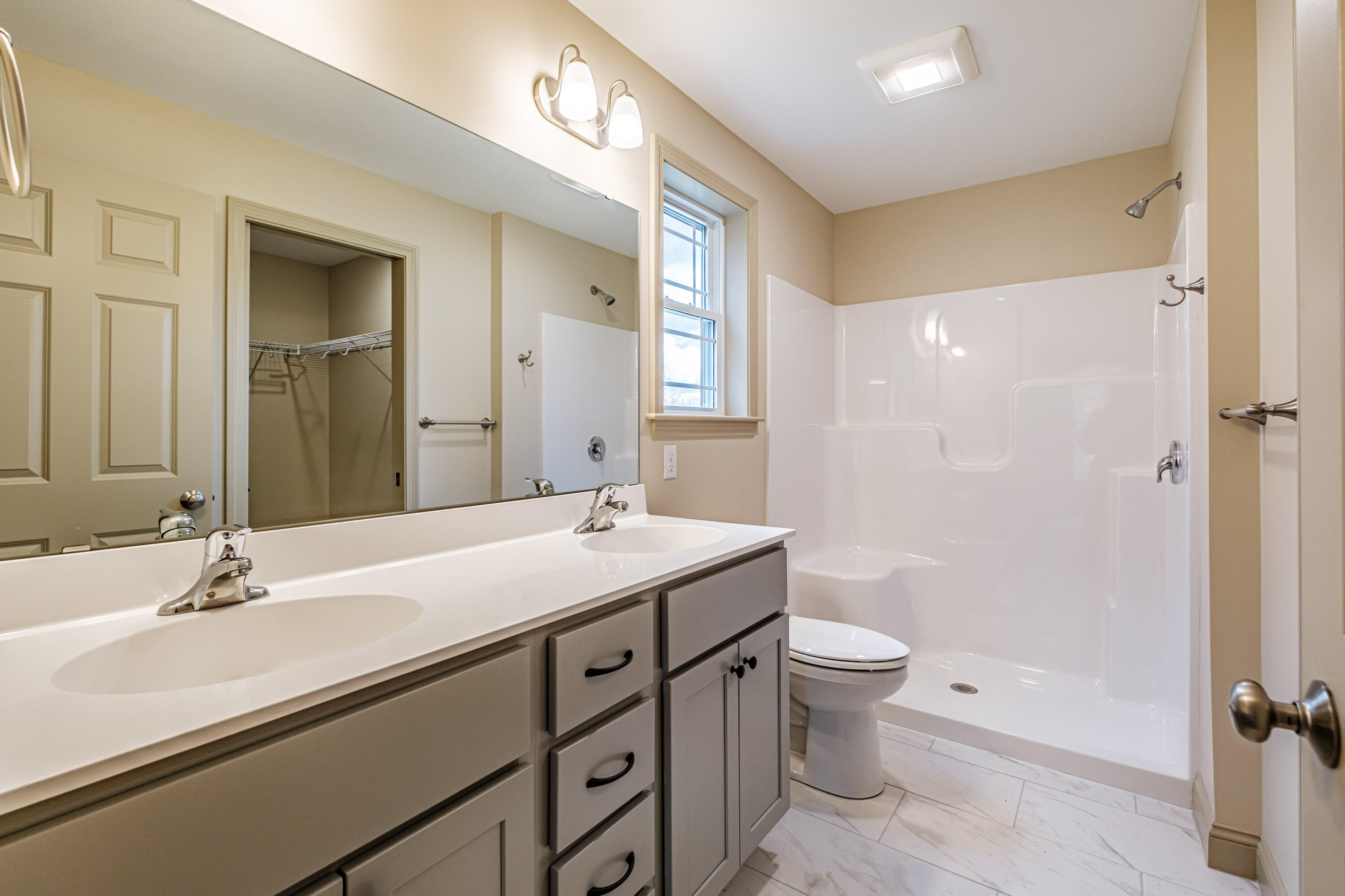 33 Woodbrey Lane, Standish, ME, 04084